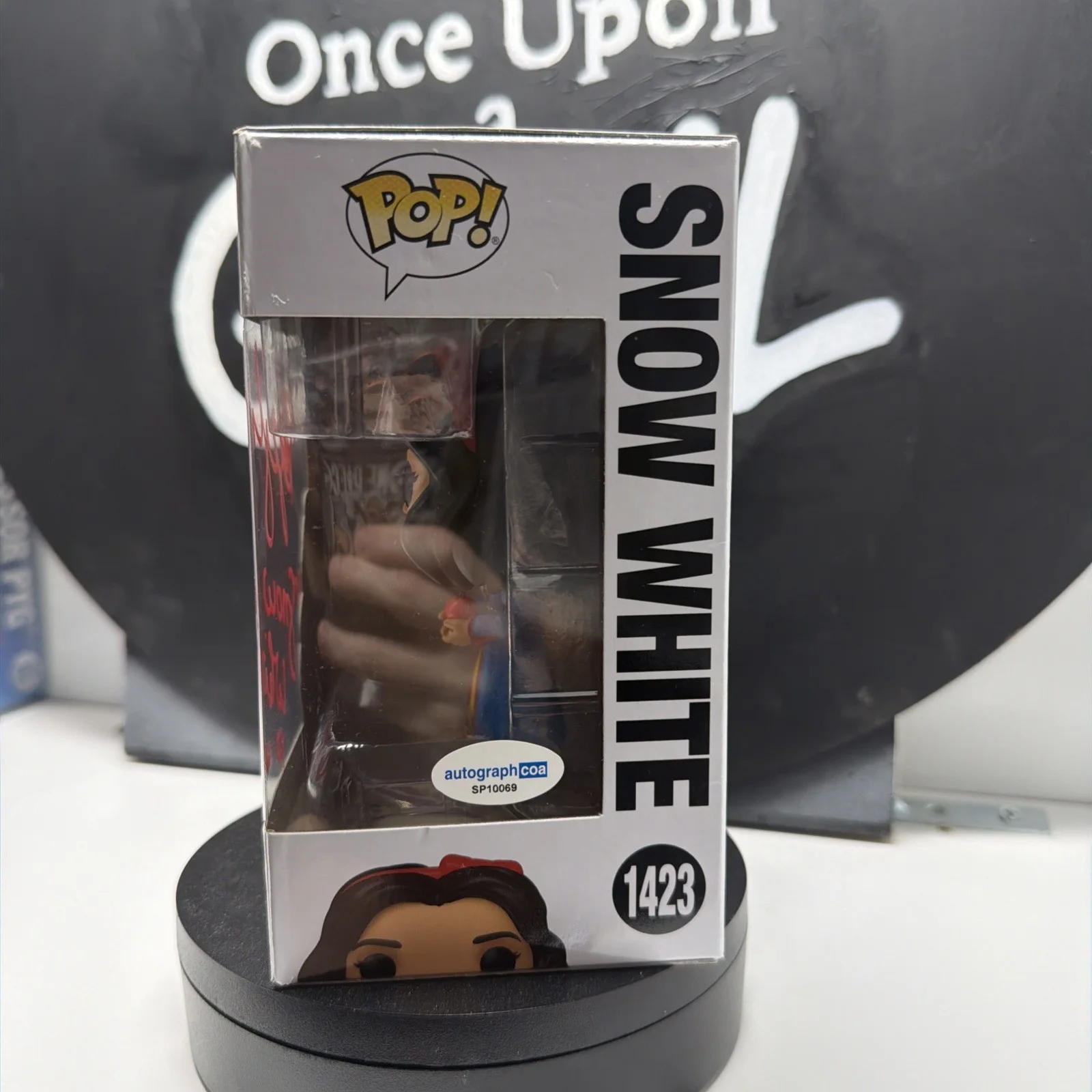 Snow White Signed Funko Pop 1423 Rachel Zegler ACOA COA, изображение 3