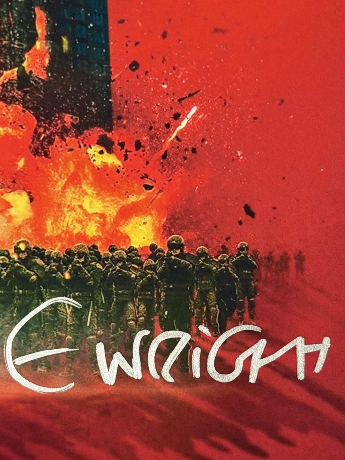Edgar Wright — EDGAR WRIGHT SIGNED 11x17 RUNNING MAN AUTOGRAPH BECKETT BV18547, image 2