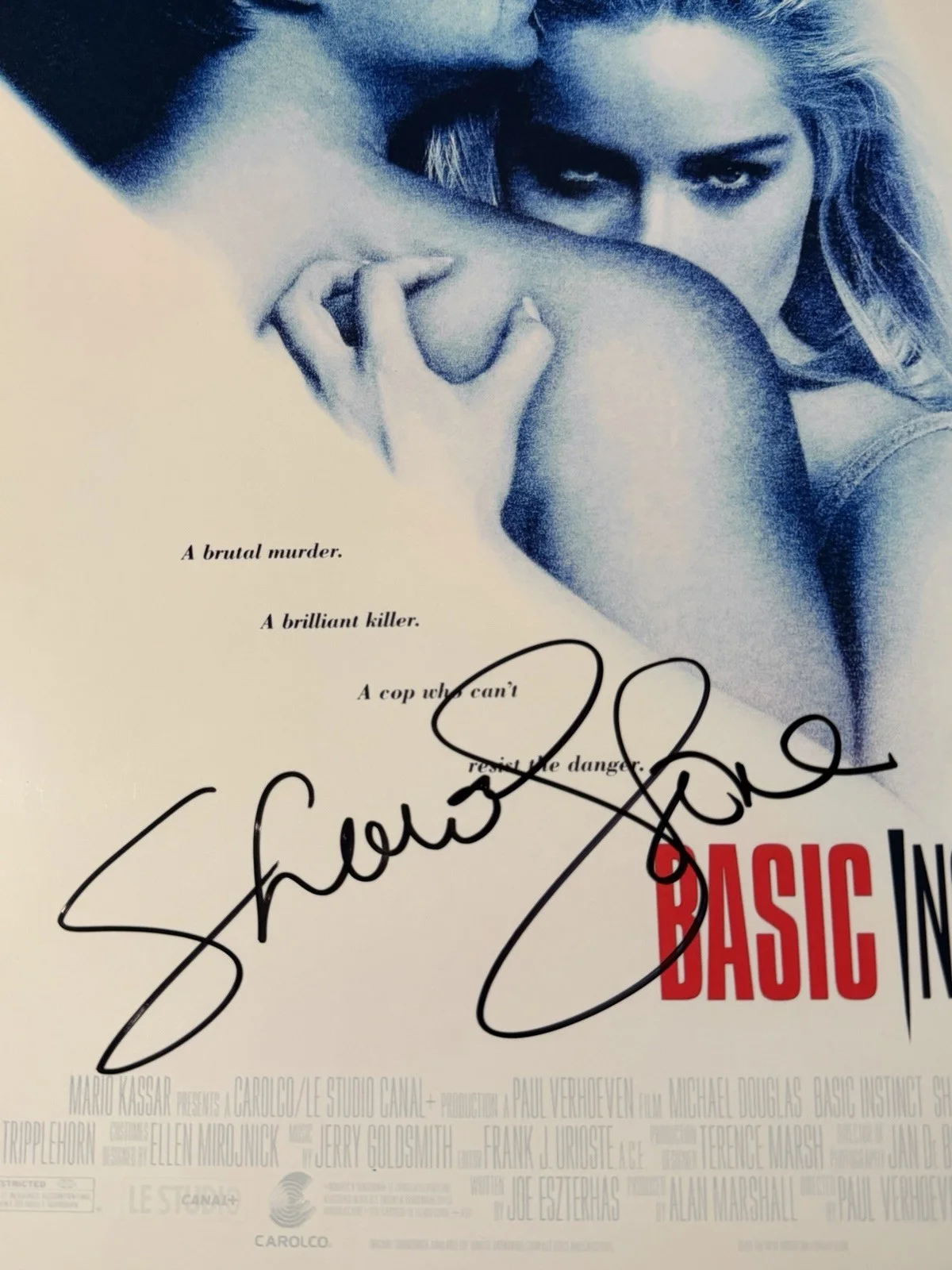Sharon Stone — SHARON STONE SIGNED AUTOGRAPH BASIC INSTINCT 11x17 PHOTO BECKETT HOLO BV18531, image 2