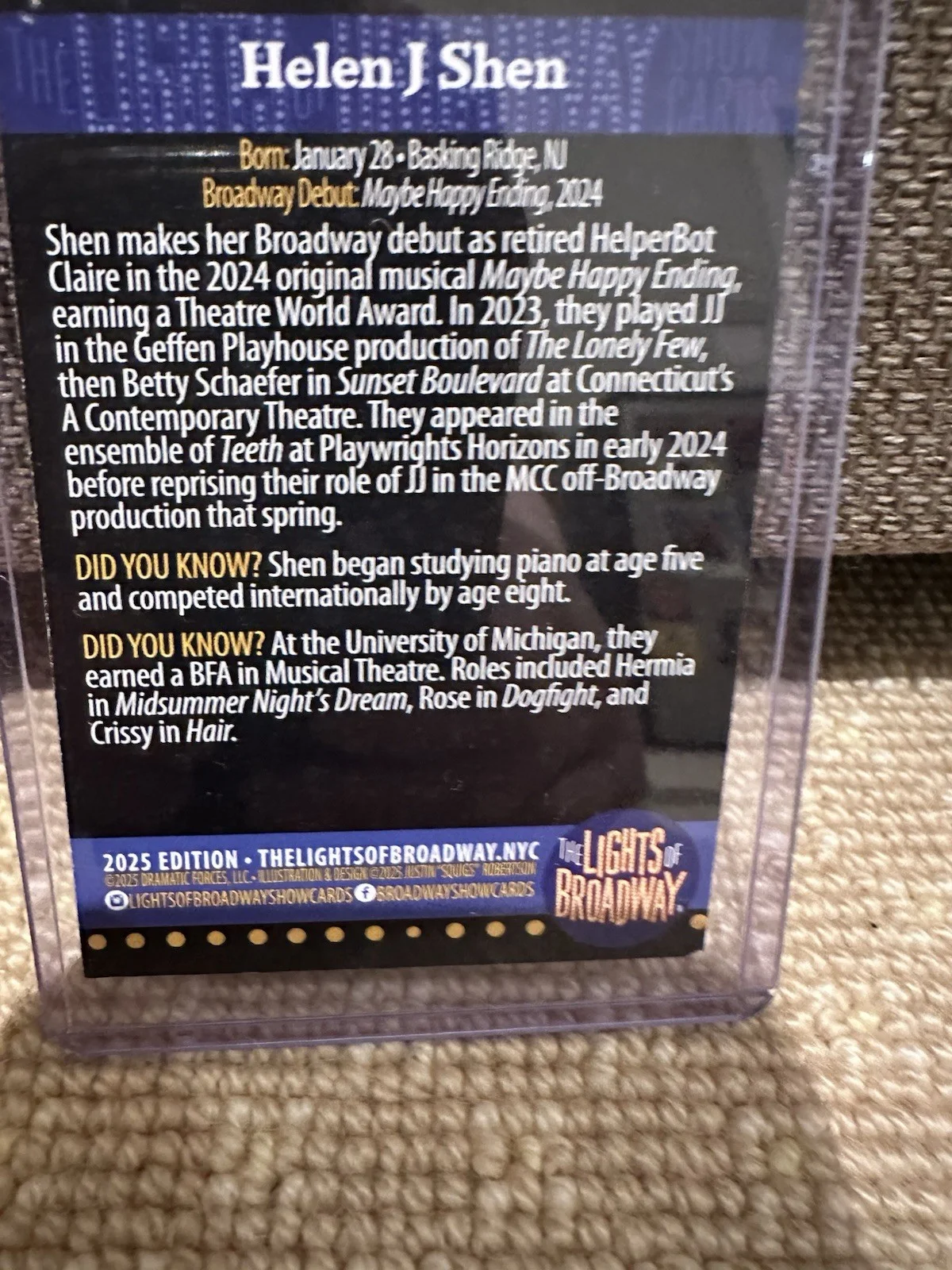 Helen J Shen Signed 2025 Maybe Happy Ending Lights Of Broadway Trading Card, изображение 2