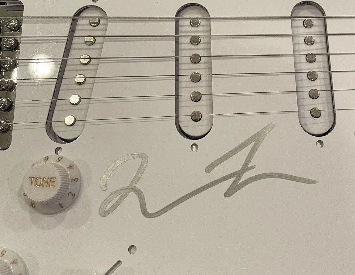 Quentin Tarantino Signed Custom Kill Bill Movie Electric Guitar JSA COA Proof, изображение 2