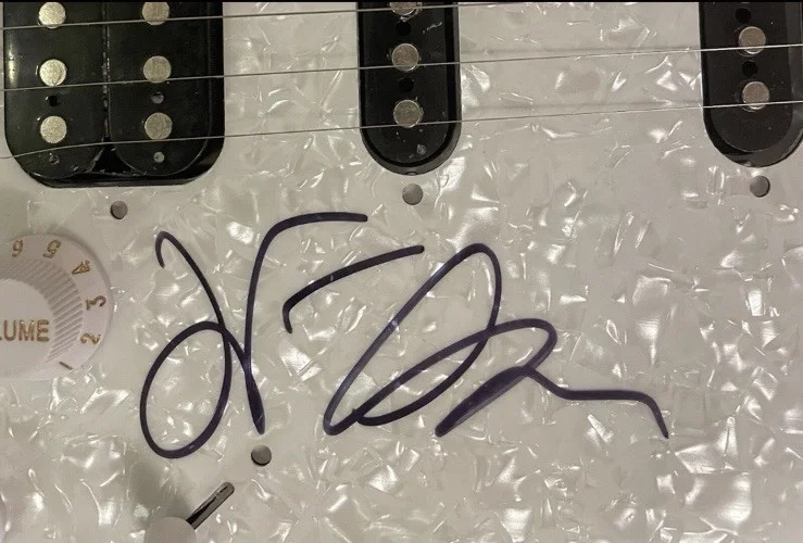 Jeff Goldblum Signed Custom Jurassic Park Guitar Strat Dinosaur Proof, image 2