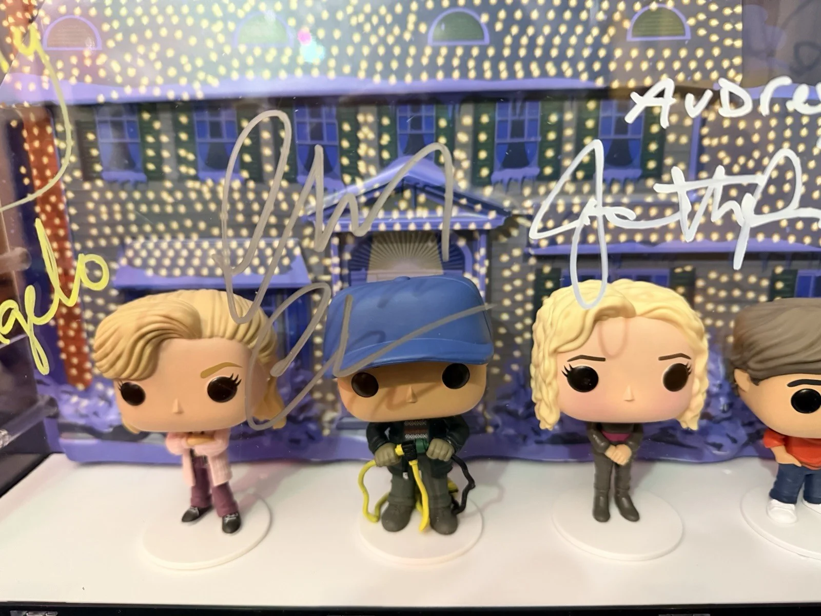 Chevy Chase Randy Quaid, Beverly D’angelo — Chevy Chase Quaid +2￼CAST Christmas Vacation Signed 02 Funko Pop JSA, изображение 4