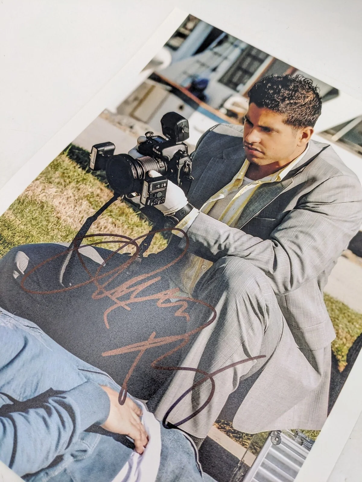 Adam Rodriguez CSI Miami Hand Signed Photo 8x10 Autograph #3 Camera Pic, image 3