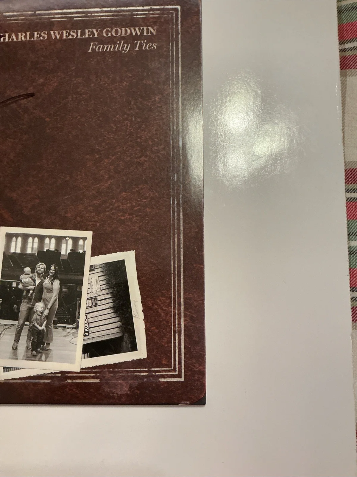 Charles Wesley Godwin Family Ties Signed Vinyl Album, изображение 4