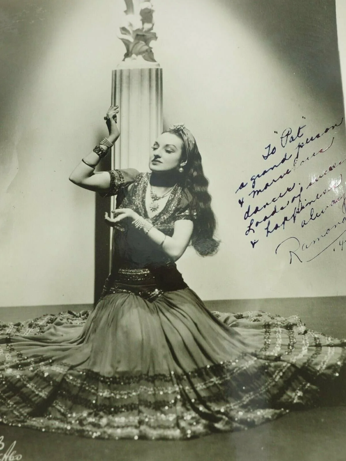 Ramona — Ramona Autographed Photo to Patrice Wymore Flynn 8" x 10" B&W 1946's, изображение 3