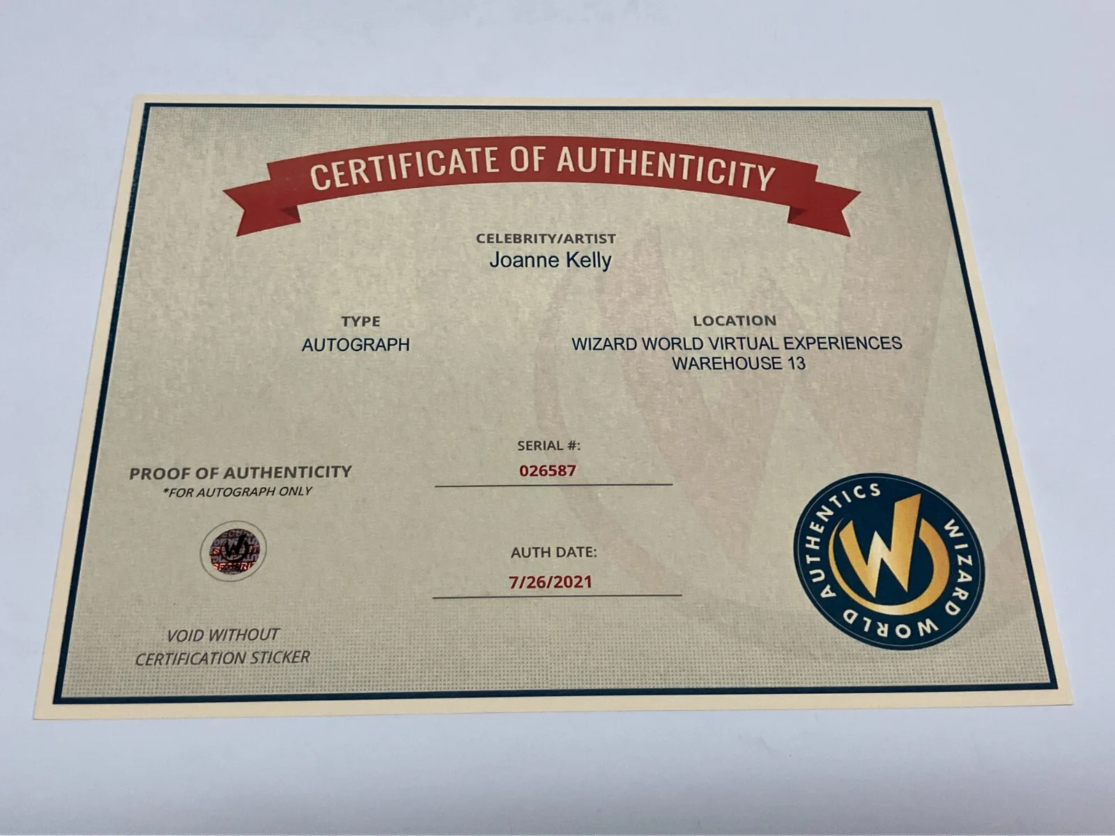 Joanne Kelly — Joanne Kelly Autographed Signed 8 x 10 WAREHOUSE 13 Photo with Wizard World COA, изображение 3