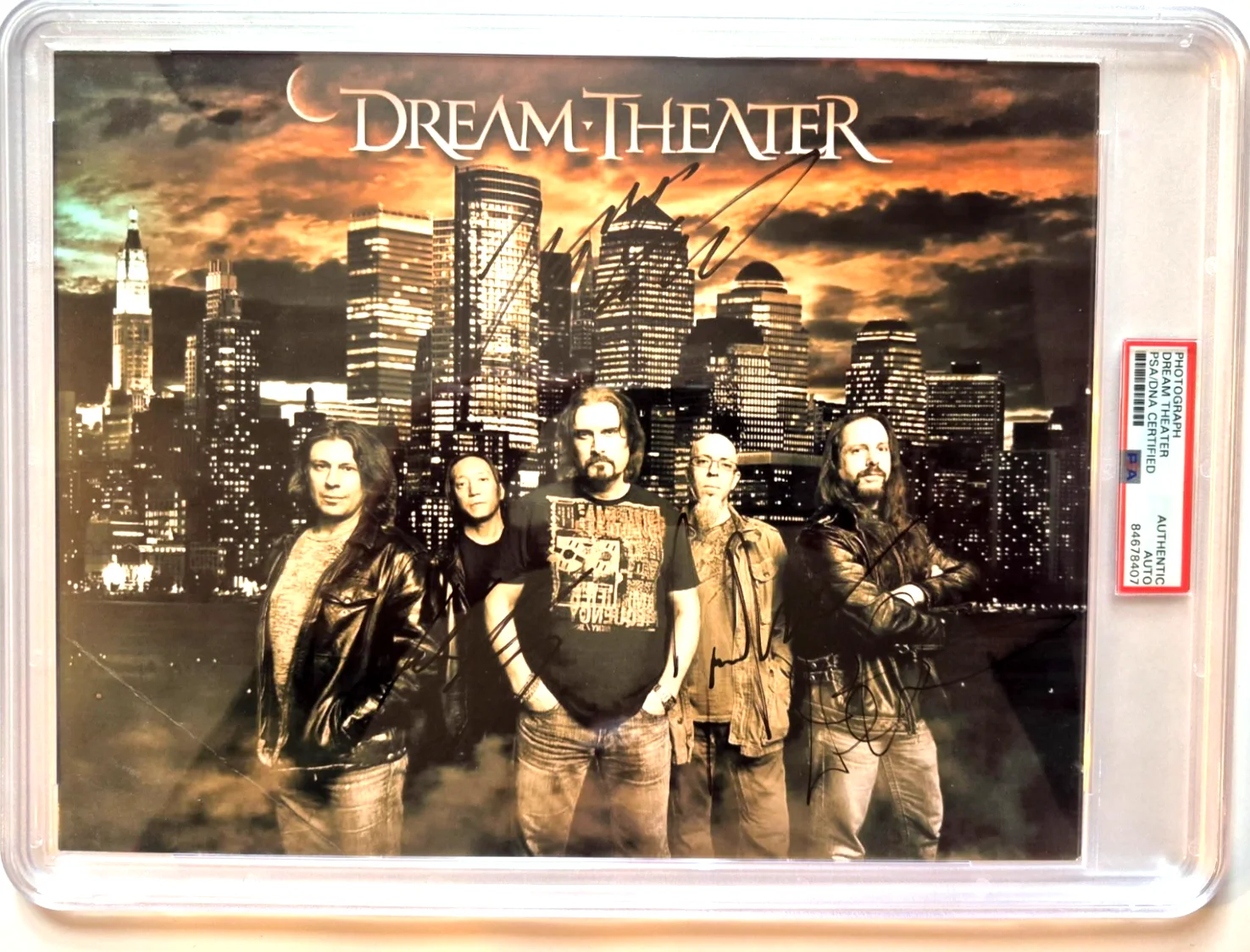 DREAM THEATER SIGNED AUTOGRAPHED 8X10 PHOTO WHOLE BAND RARE PSA COA ENCAPSULATED, изображение 2
