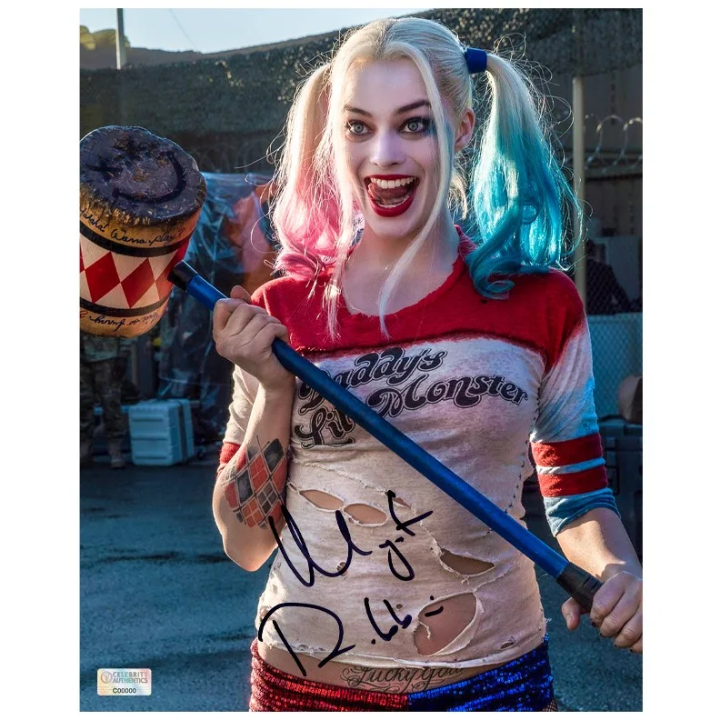 Margot Robbie — Margot Robbie Autographed Suicide Squad Harley Quinn Mallet 8×10 Scene Photo