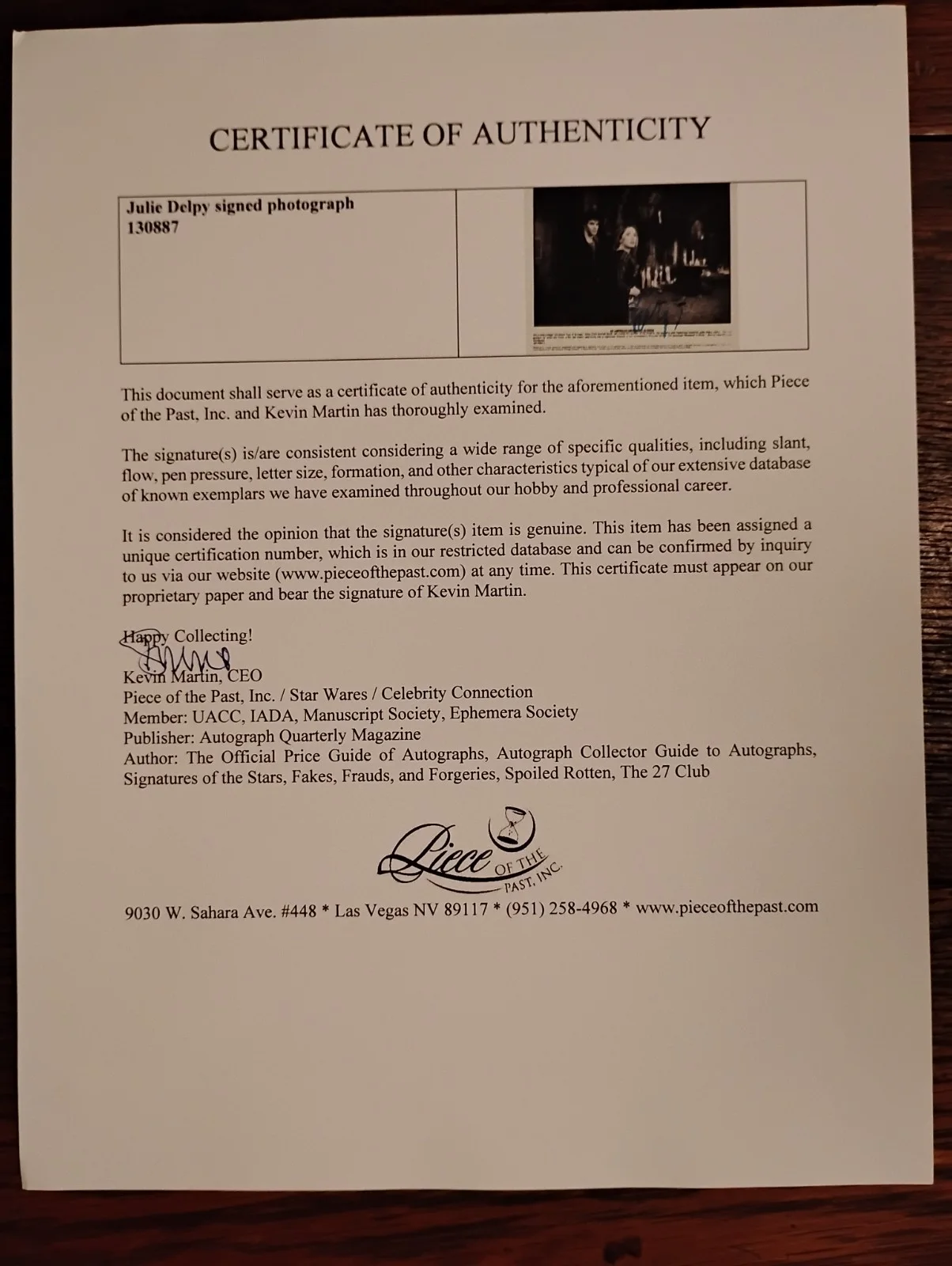 Julie Delpy — Vintage 1997 Julie Delpy Signed Photo " An American Werewolf in Paris" W/ COA, изображение 2