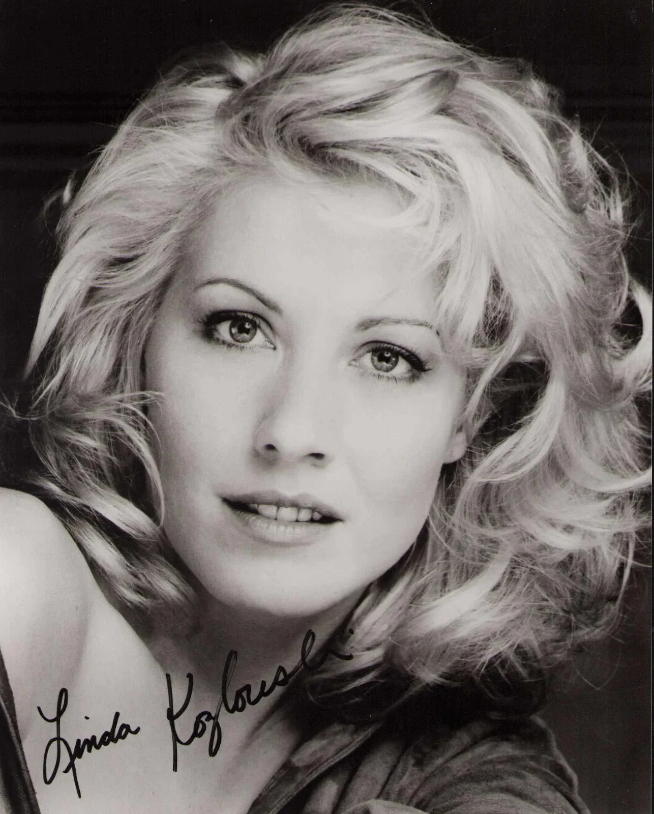 Linda Kozlowski — Linda Kozlowski Autographed 8x10 Signed Photo Crocodile Dundee Star W/COA