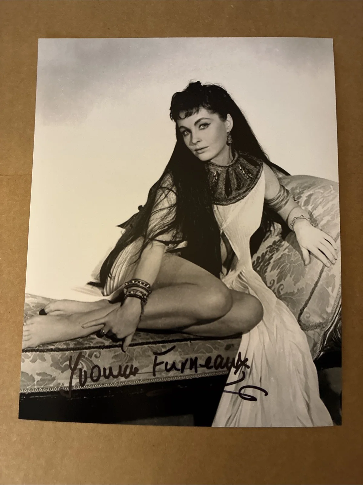 Yvonne Furneaux — YVONNE FURNEAUX (1926-2024) AUTHENTIC HAND SIGNED AUTOGRAPHED 8 x 10 PHOTO~