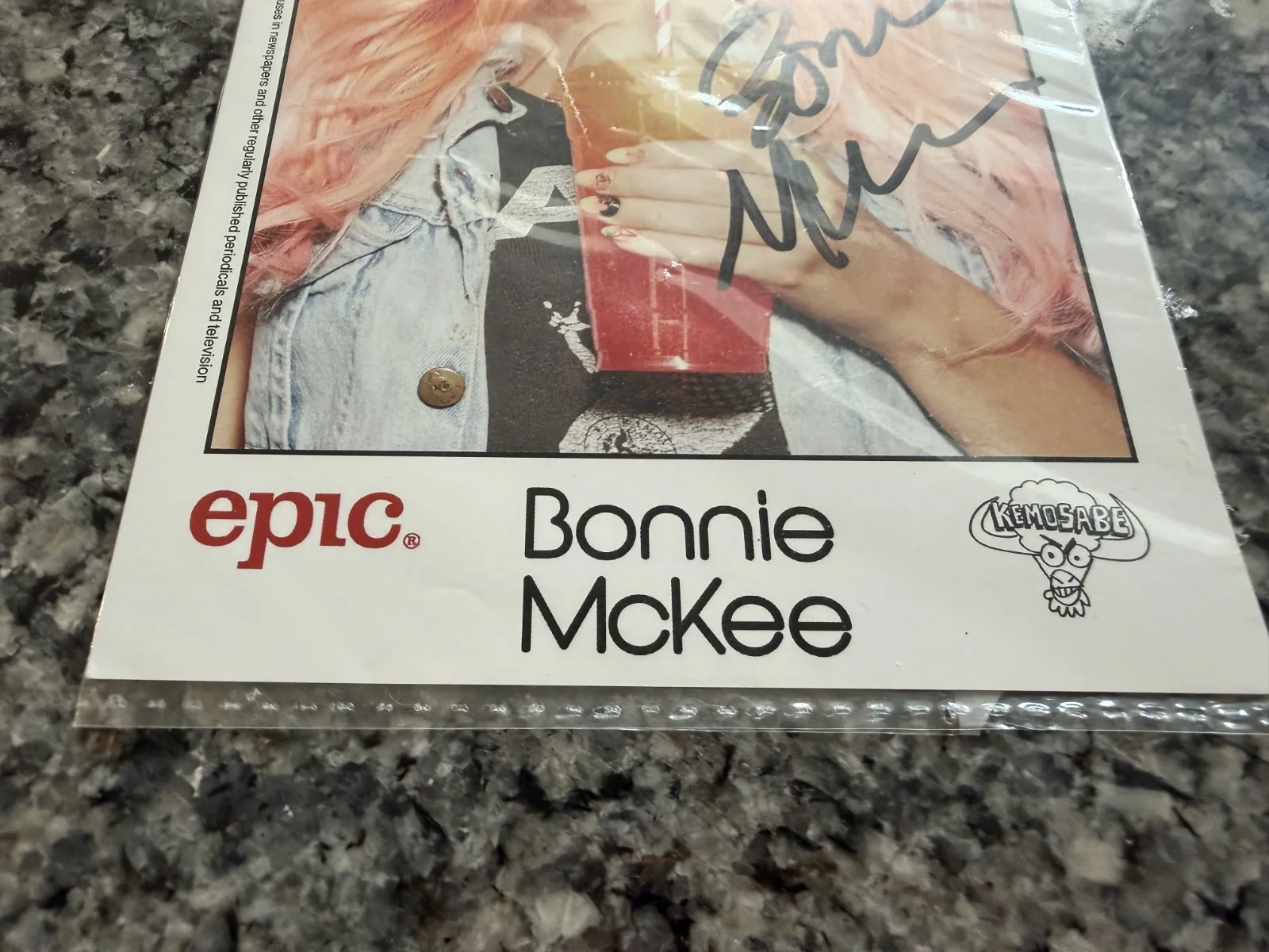 Bonnie McKee Autographed Signed 2013 American Girl 8 X 10 Promo Photo, изображение 4