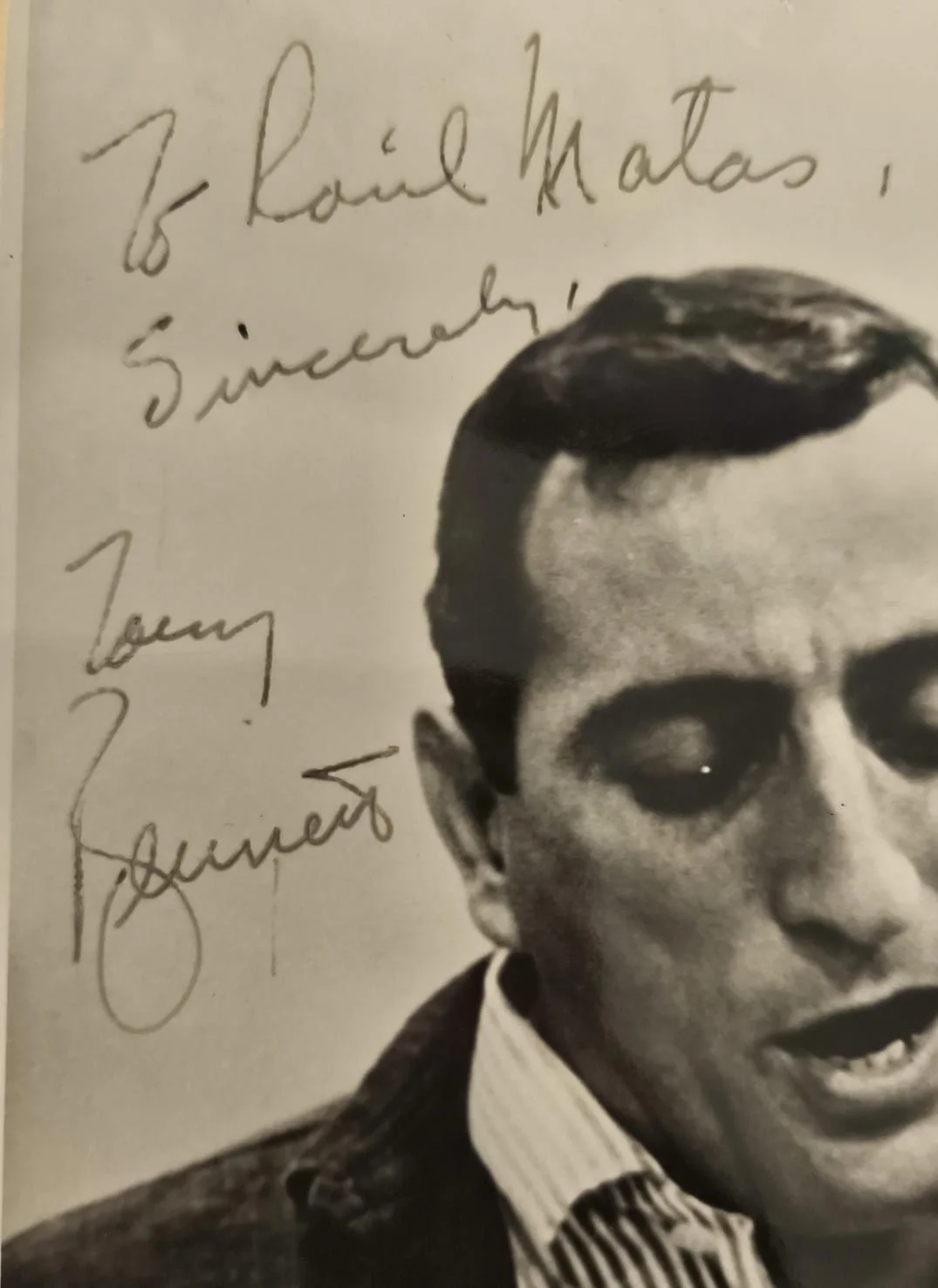 TONY BENNET Photo signed to a famous Chilean animator announcer Raul Matas. 1960, изображение 2