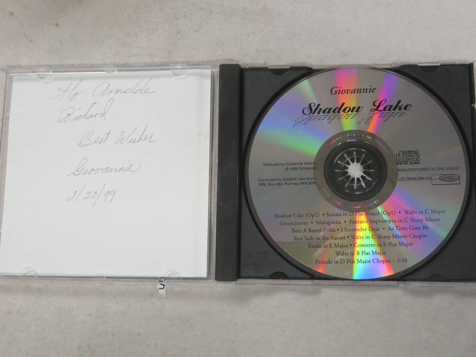 GIOVANNIE SHADOW LAKE SIGNED CD, image 3
