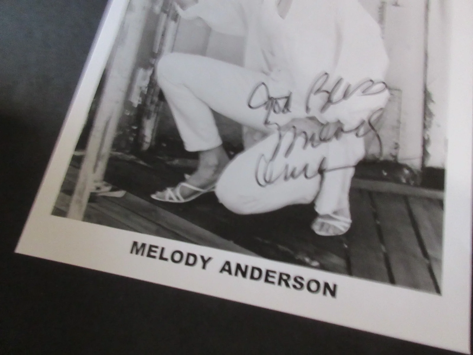 MELODY ANDERSON - AUTOGRAPH 8X10 B, W PHOTO COA — MELODY ANDERSON - AUTOGRAPH 8X10 B&W PHOTO COAa, image 5