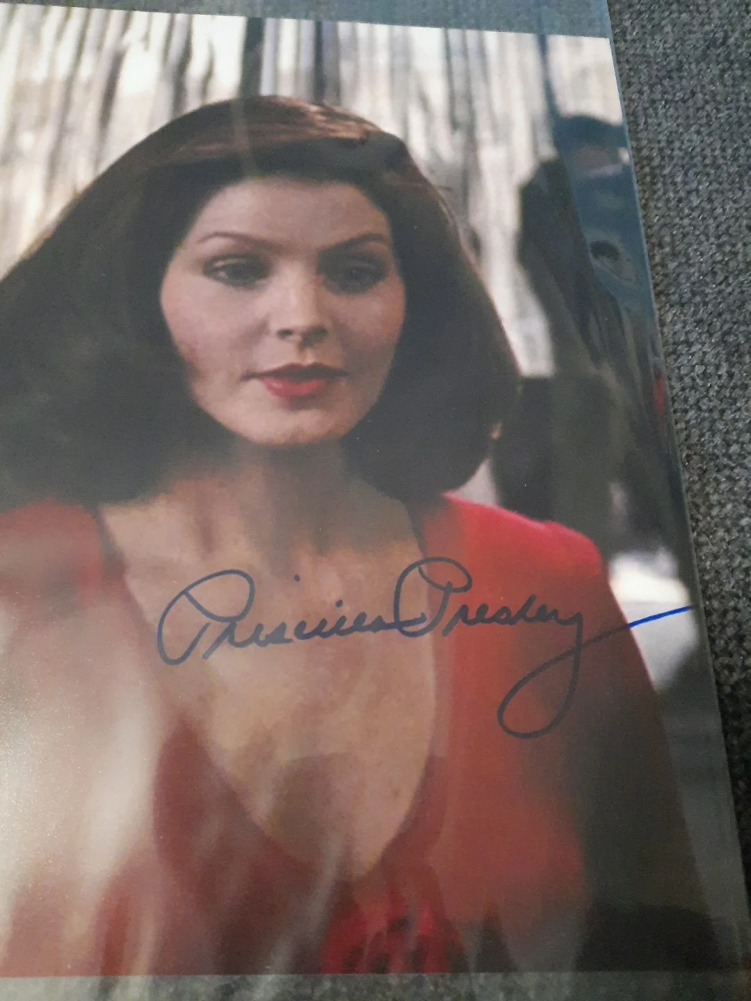 Priscilla Presley — Priscilla Presley Actor Autographed 8x10 Photo With COA JSA Movie Legend, image 2