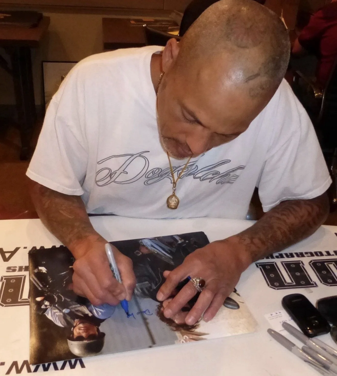Kim Coates — Kim Coates & David Labrava Signed Sons of Anarchy 11x14 Photo PSA/DNA COA Auto'd, изображение 3