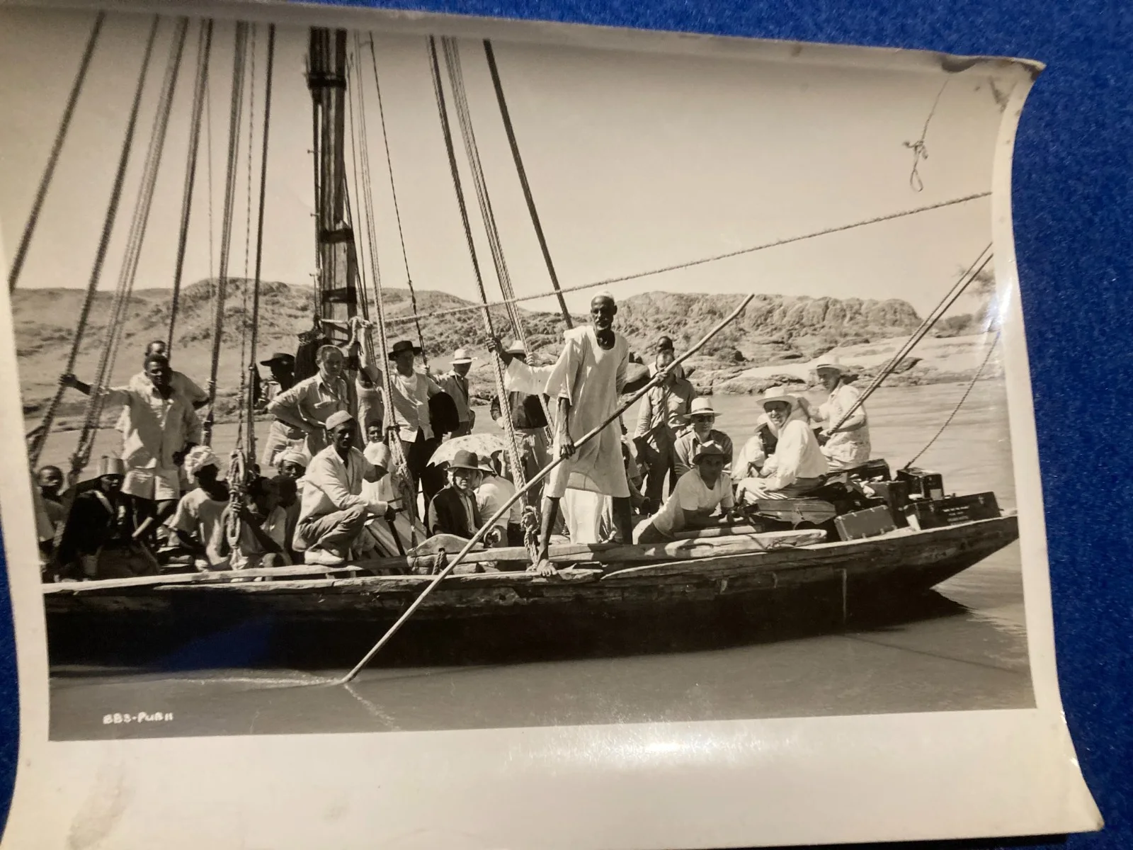 SUDAN Storm Over The Nile 1955 -ZOLTAN KORDA and film crew native felucca, изображение 2