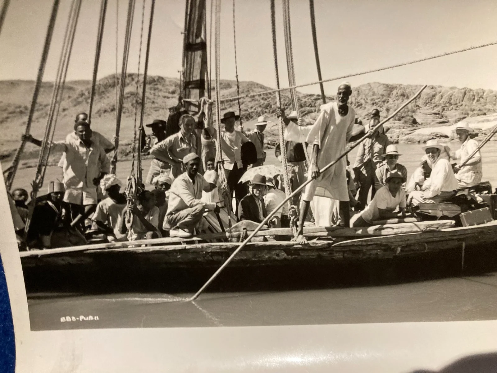 SUDAN Storm Over The Nile 1955 -ZOLTAN KORDA and film crew native felucca, изображение 3