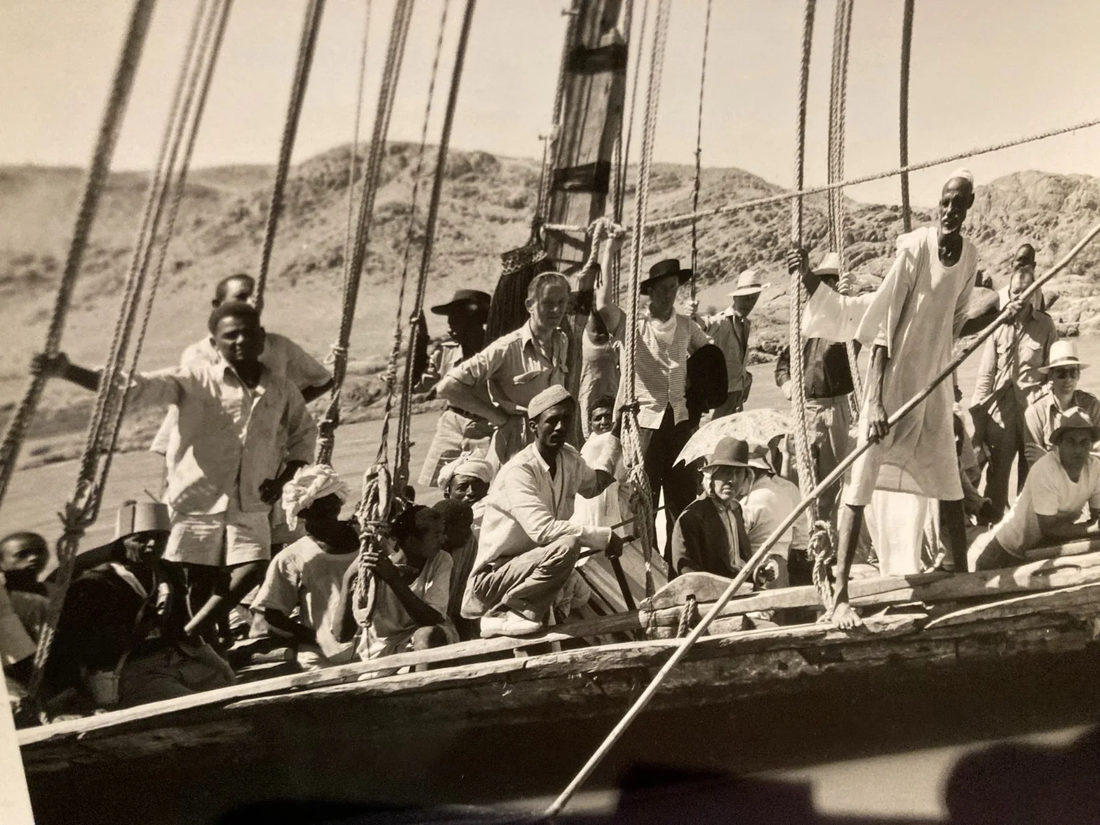SUDAN Storm Over The Nile 1955 -ZOLTAN KORDA and film crew native felucca, изображение 4
