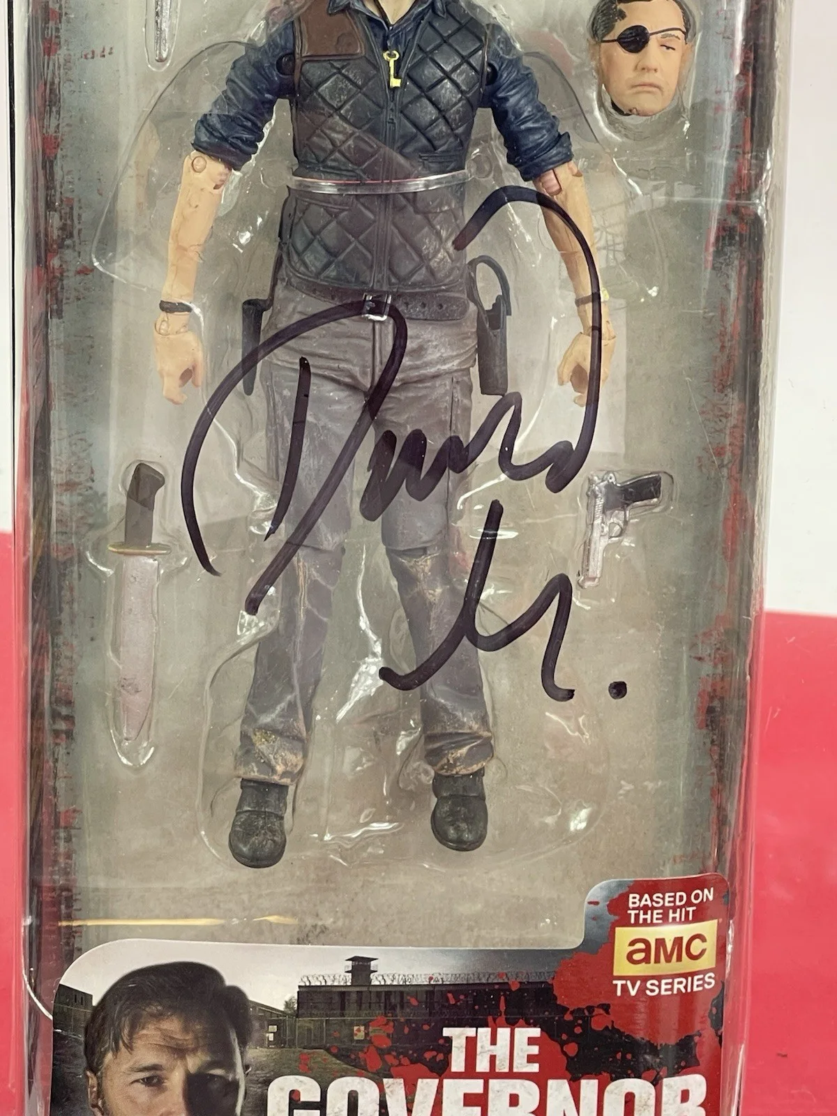 David Morrisey — David Morrissey Signed The Governor - The Walking Dead Action Figure JSA Cert, image 2