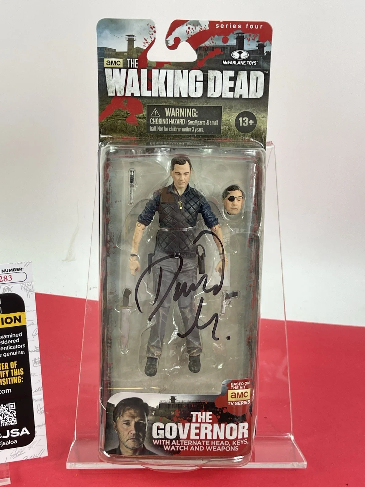 David Morrisey — David Morrissey Signed The Governor - The Walking Dead Action Figure JSA Cert, image 3