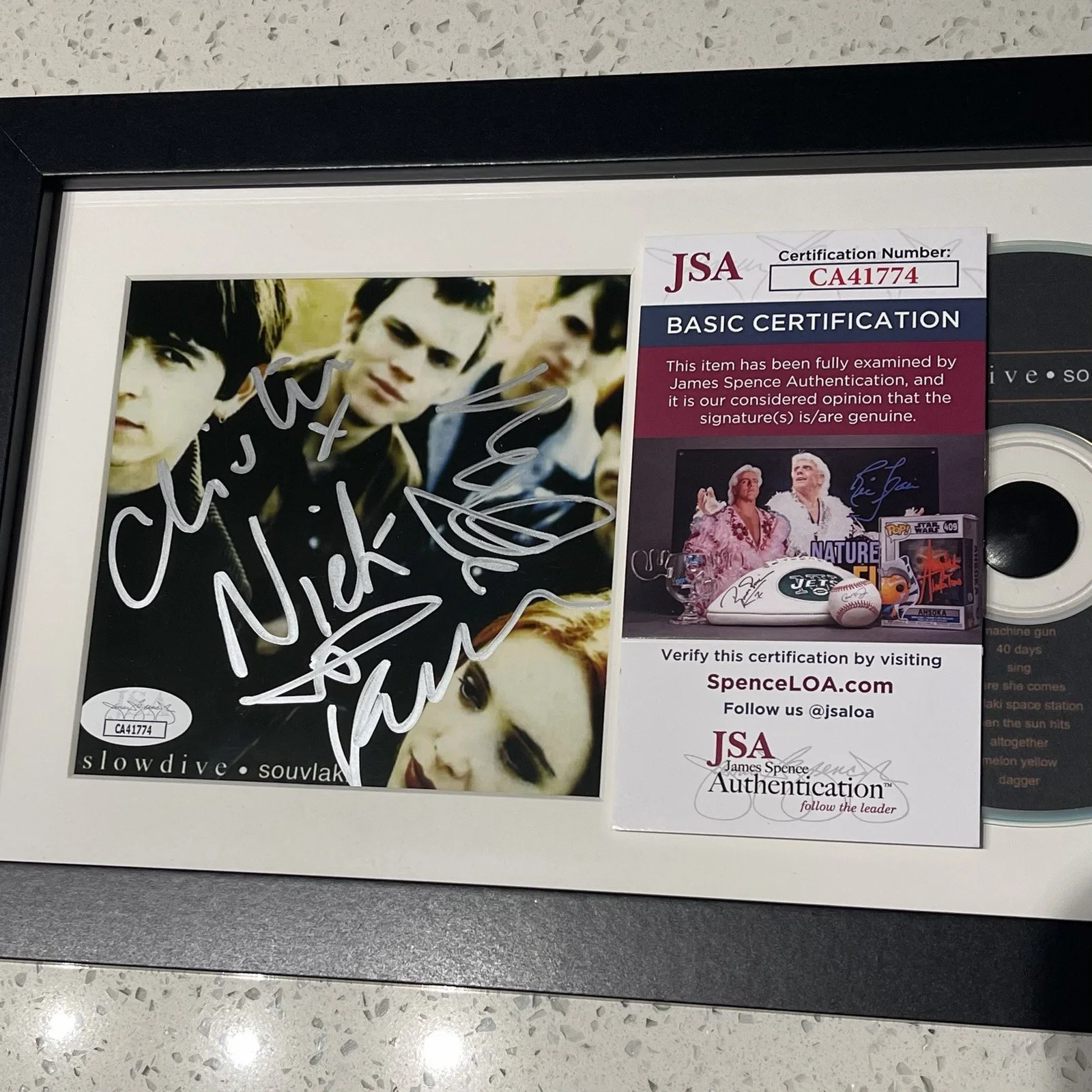 SLOWDIVE BAND SIGNED SOUVLAKI CD ALBUM AUTOGRAPH FRAMED JSA COA, изображение 2