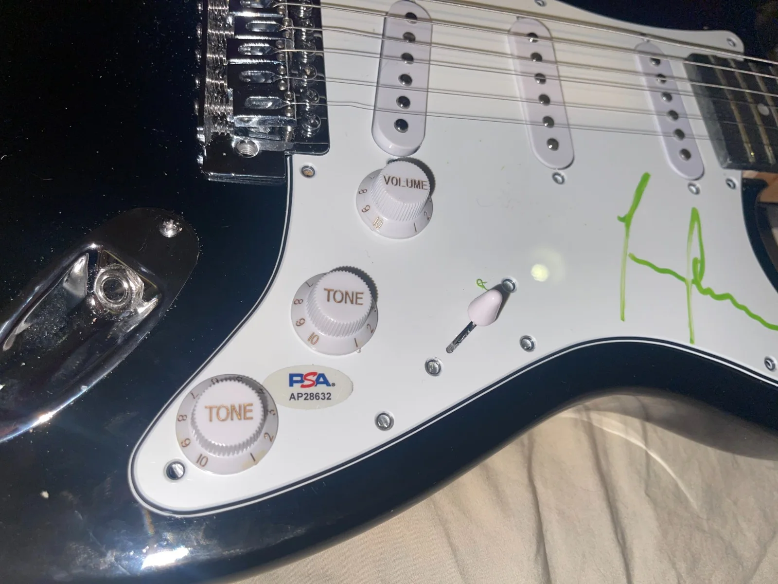 Justin Chancellor Tool Lateralus Aenima Auto Signed Electric Guitar PSA RARE, изображение 3