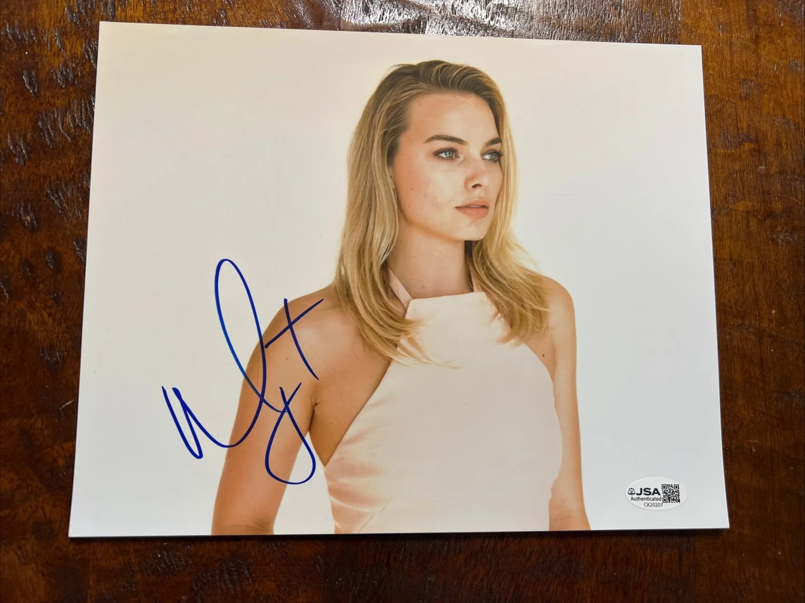 Margot Robbie — Margot Robbie Signed 8x10 Photo JSA Coa Autographed Barbie