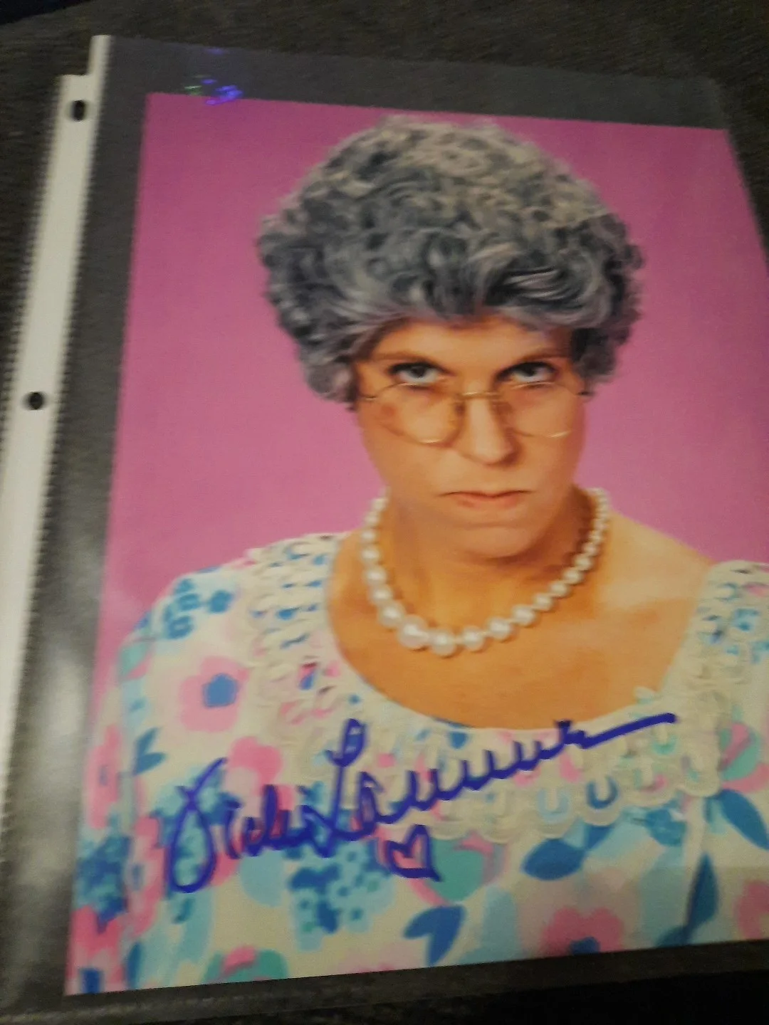 Vicki Lawrence — Vicki Lawrence Actor Autographed 8x10 Photo With COA JSA, image 2