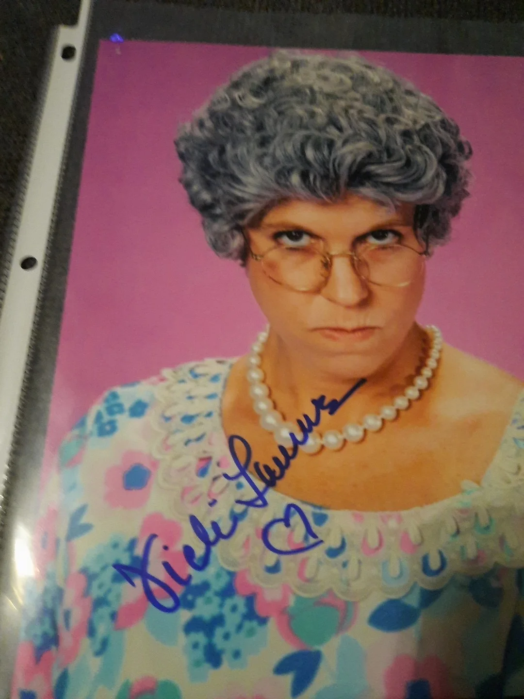 Vicki Lawrence — Vicki Lawrence Actor Autographed 8x10 Photo With COA JSA, image 2
