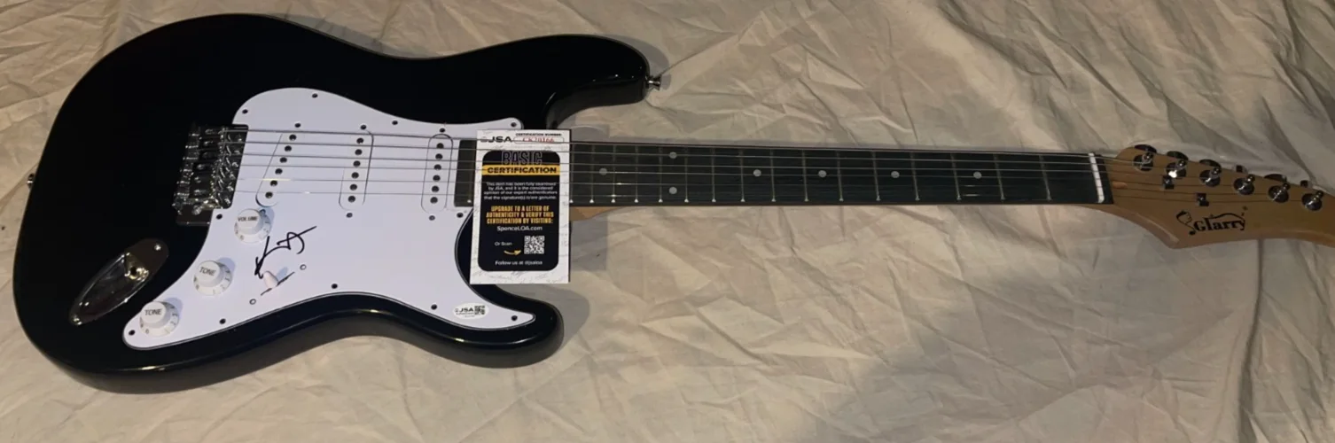 Kristen Stewart The Runaways Actress Joan Jett Signed Electric Guitar JSA, изображение 2