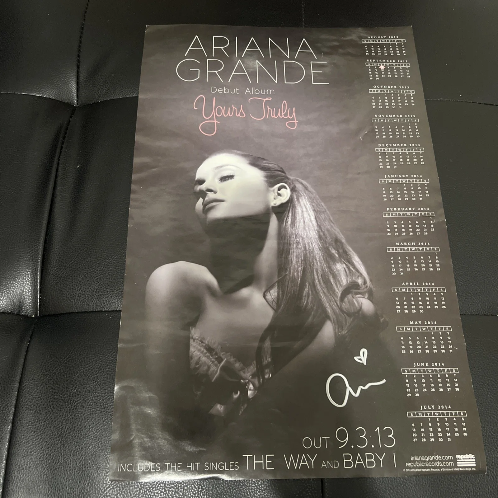 🔥Real Ariana Grande Signed Autograph 2014 Debut Album Yours Truly 11x17 Poster, изображение 2