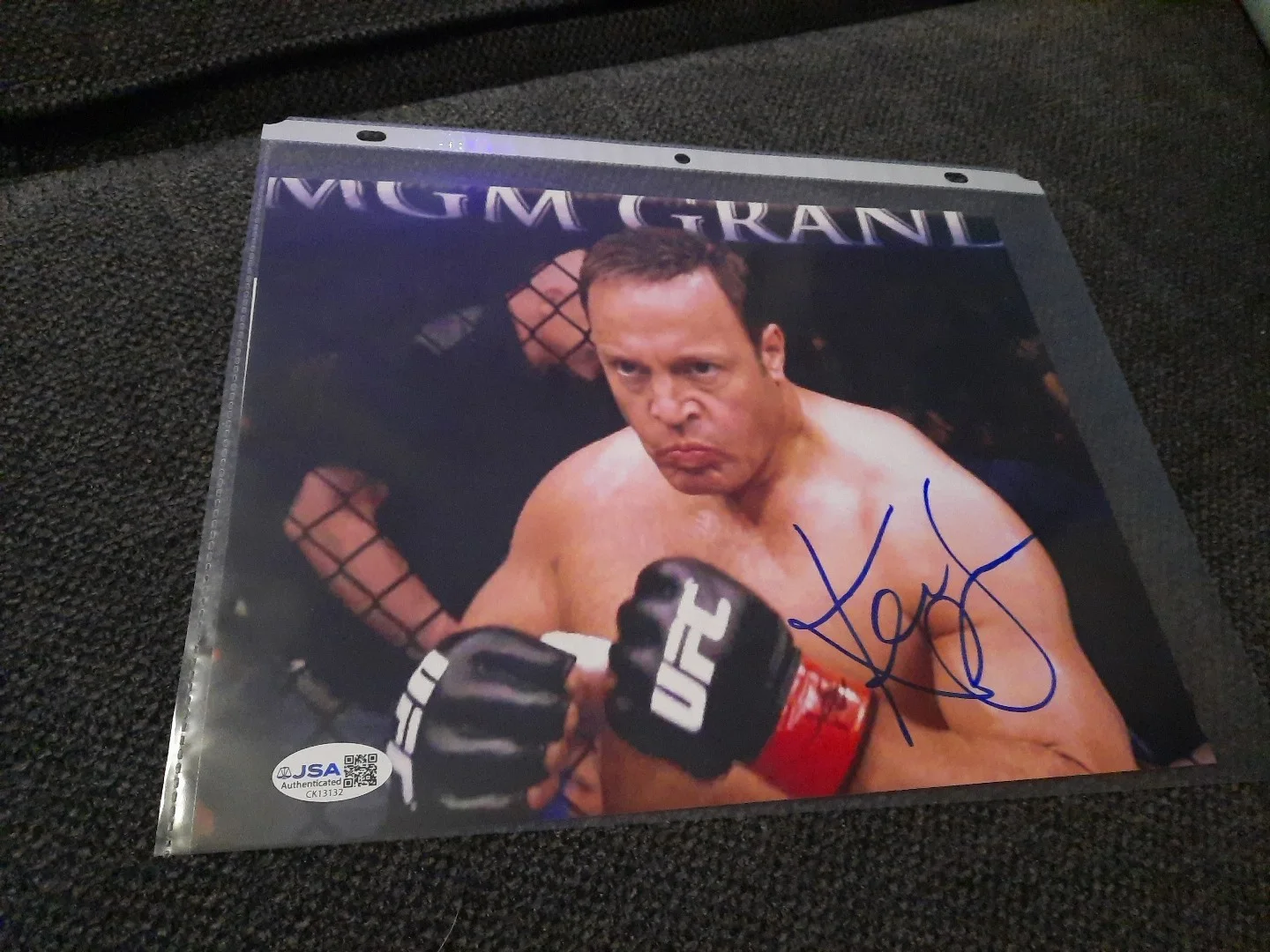 Kevin James — Kevin James Movie Star Autographed 8x10 Photo With COA JSA