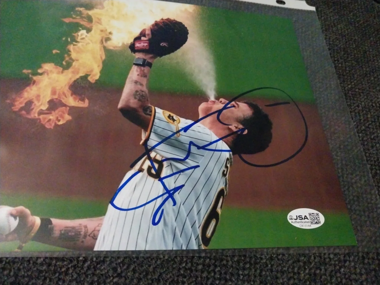 Steve O — Steve O - Jackass Star Autographed 8x10 Photo With COA JSA, image 2