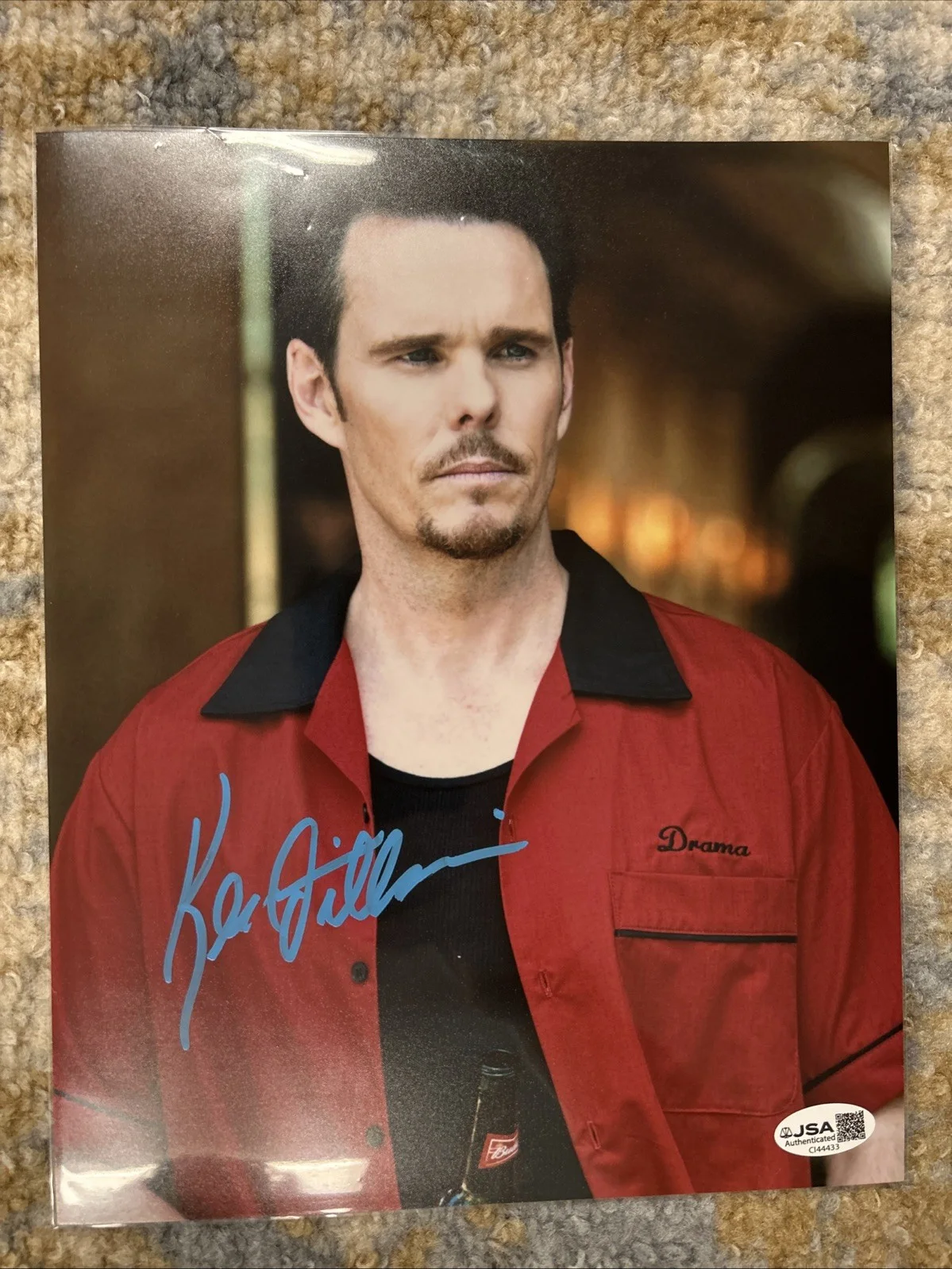 Kevin Dillon — Kevin Dillon Entourage Signed 8x10 Color Photo JSA Authenticated Drama B2 DRAMA