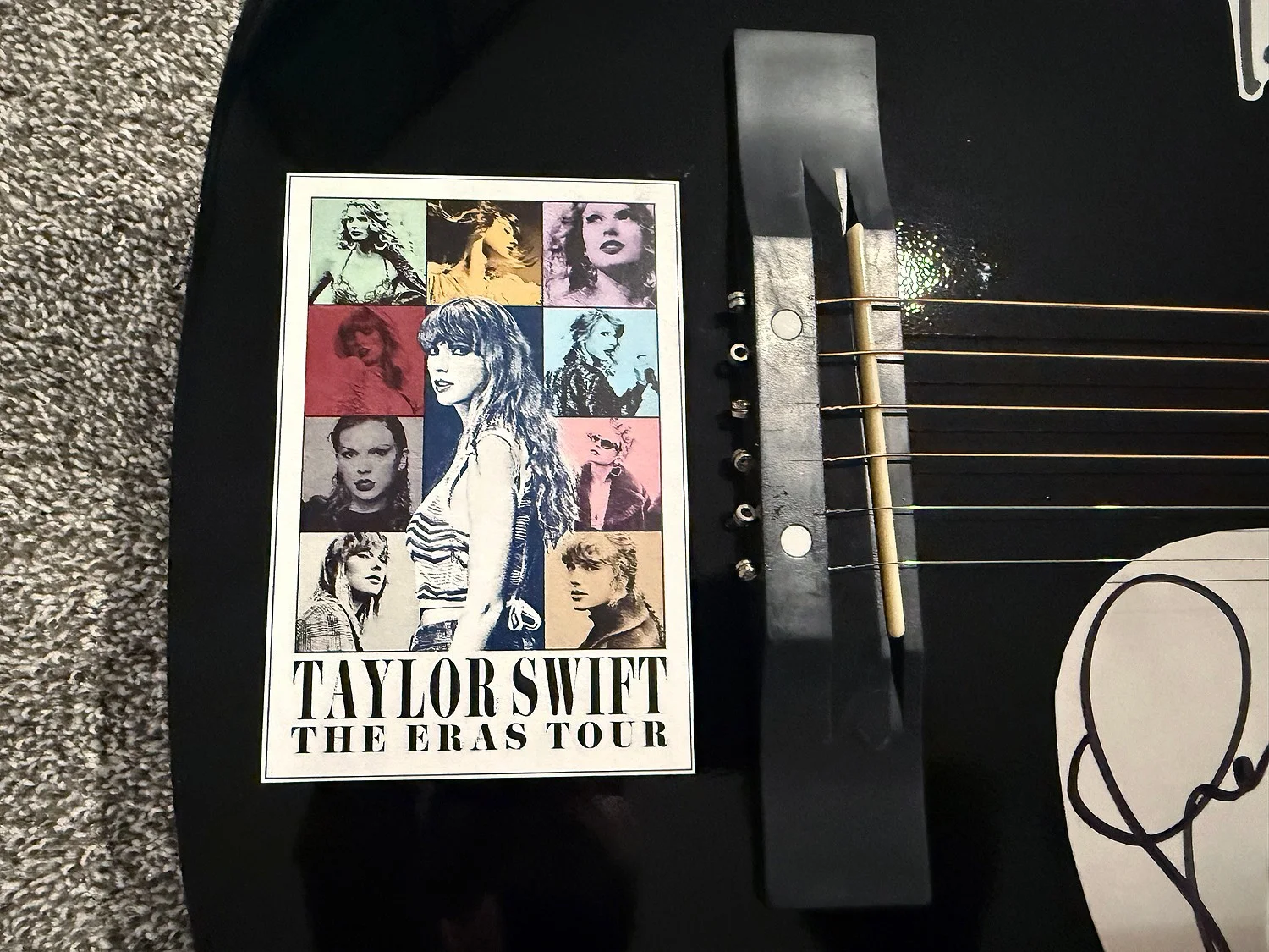 TAYLOR SWIFT Eras Tour Tourtured Poets Autograph SIGNED Acoustic Guitar JSA COA, изображение 3
