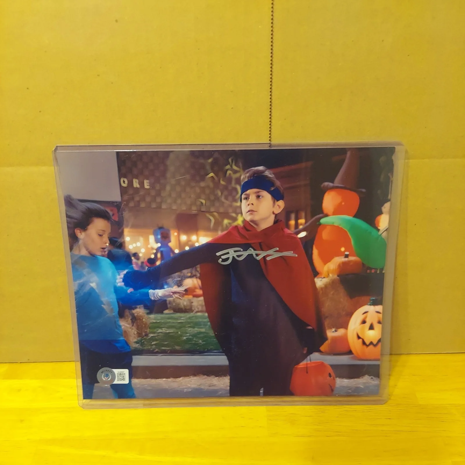 JULIAN HILLIARD Marvel WANDAVISION Billy Max signed autographed 8x10 Bam Box BAS, image 2