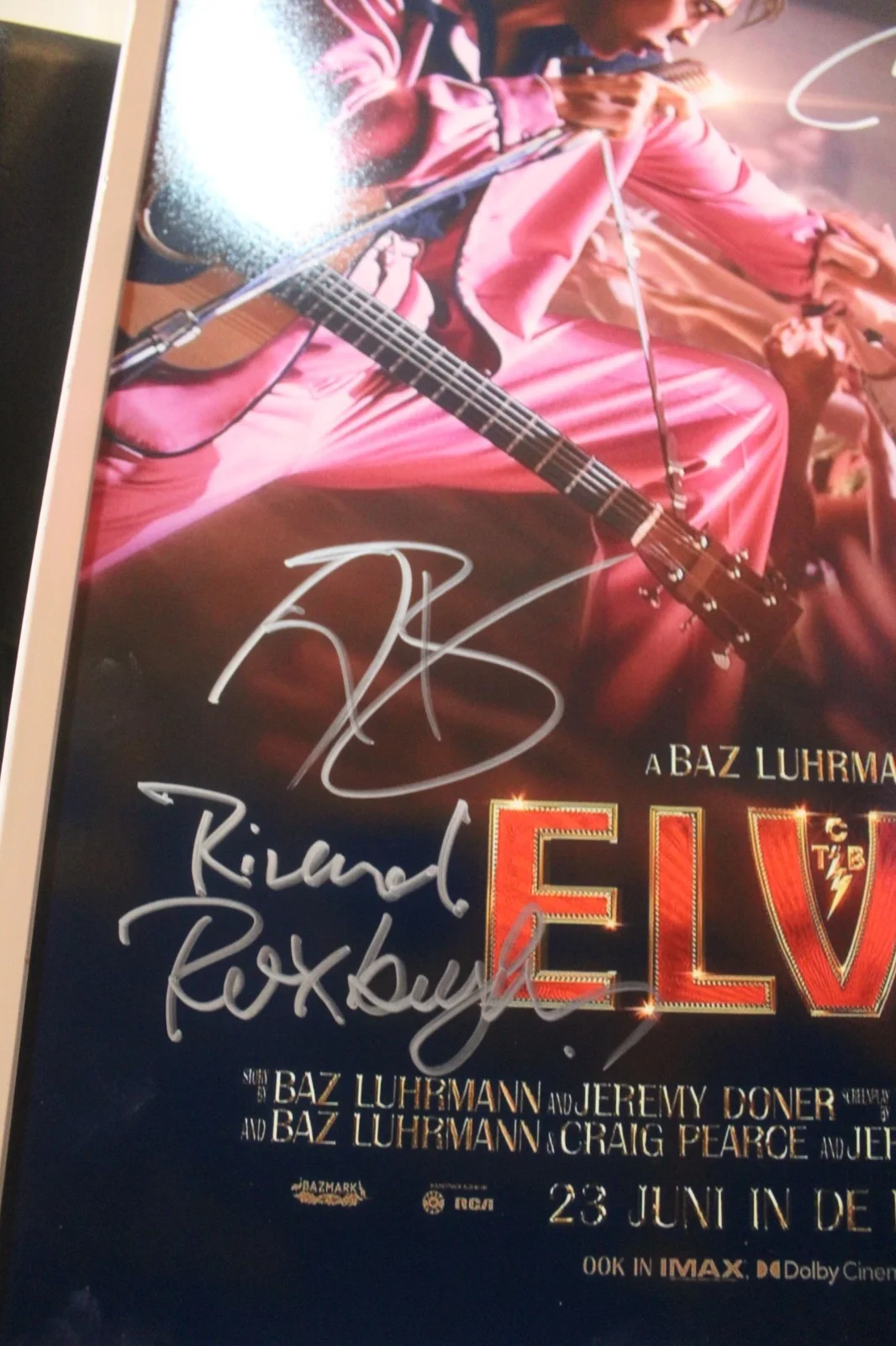 Austin Butler, Richard Roxburgh, Olivia DeJonge, Baz Luhrmann — 13x19 Signed Poster - Elvis - Austin Butler, Richard Roxburgh, Olivia +COA, изображение 4