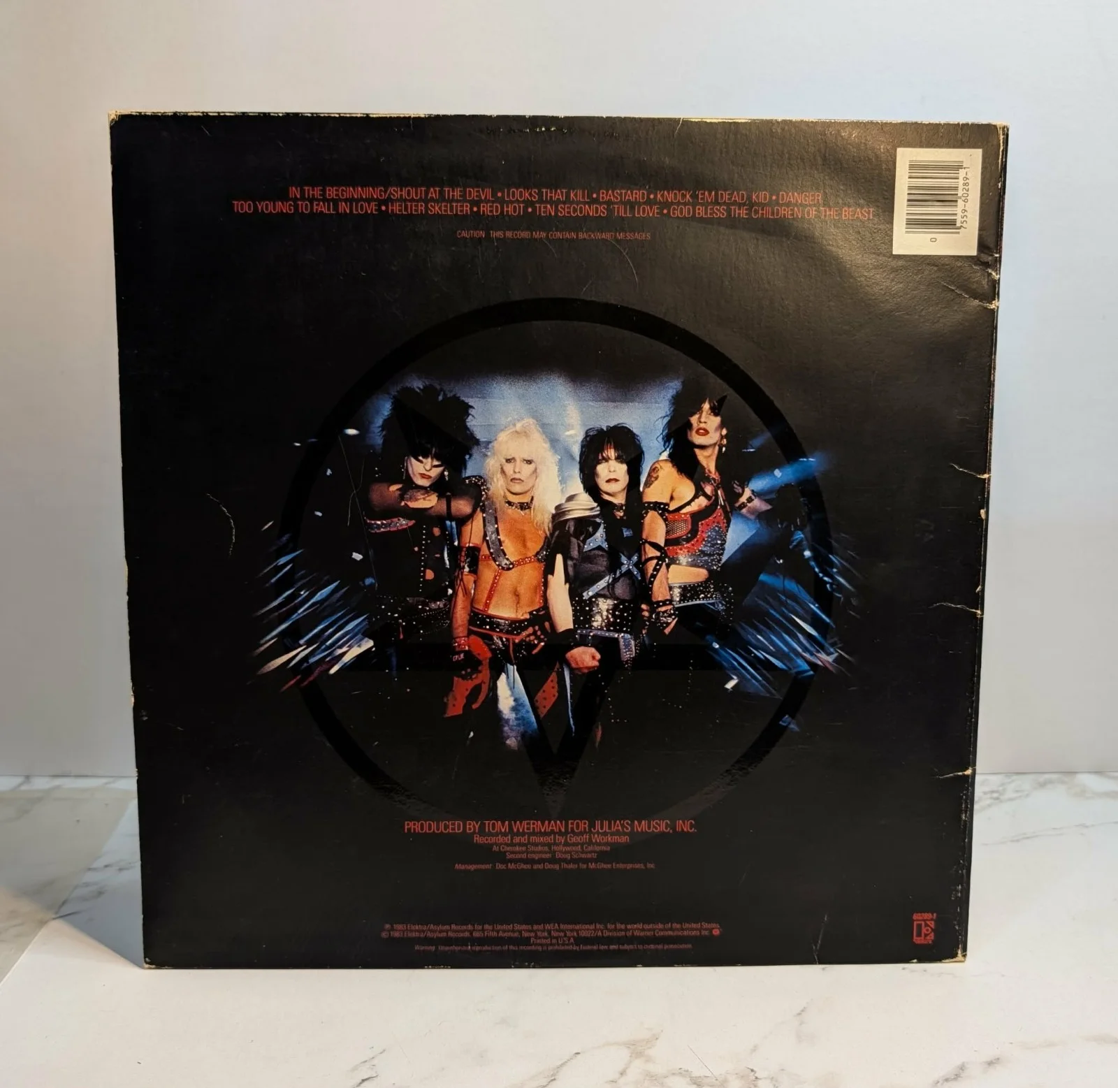 Motley Crue Signed Autographed Shout At The Devil Vinyl Vince Neal & Nikki Sixx, изображение 2