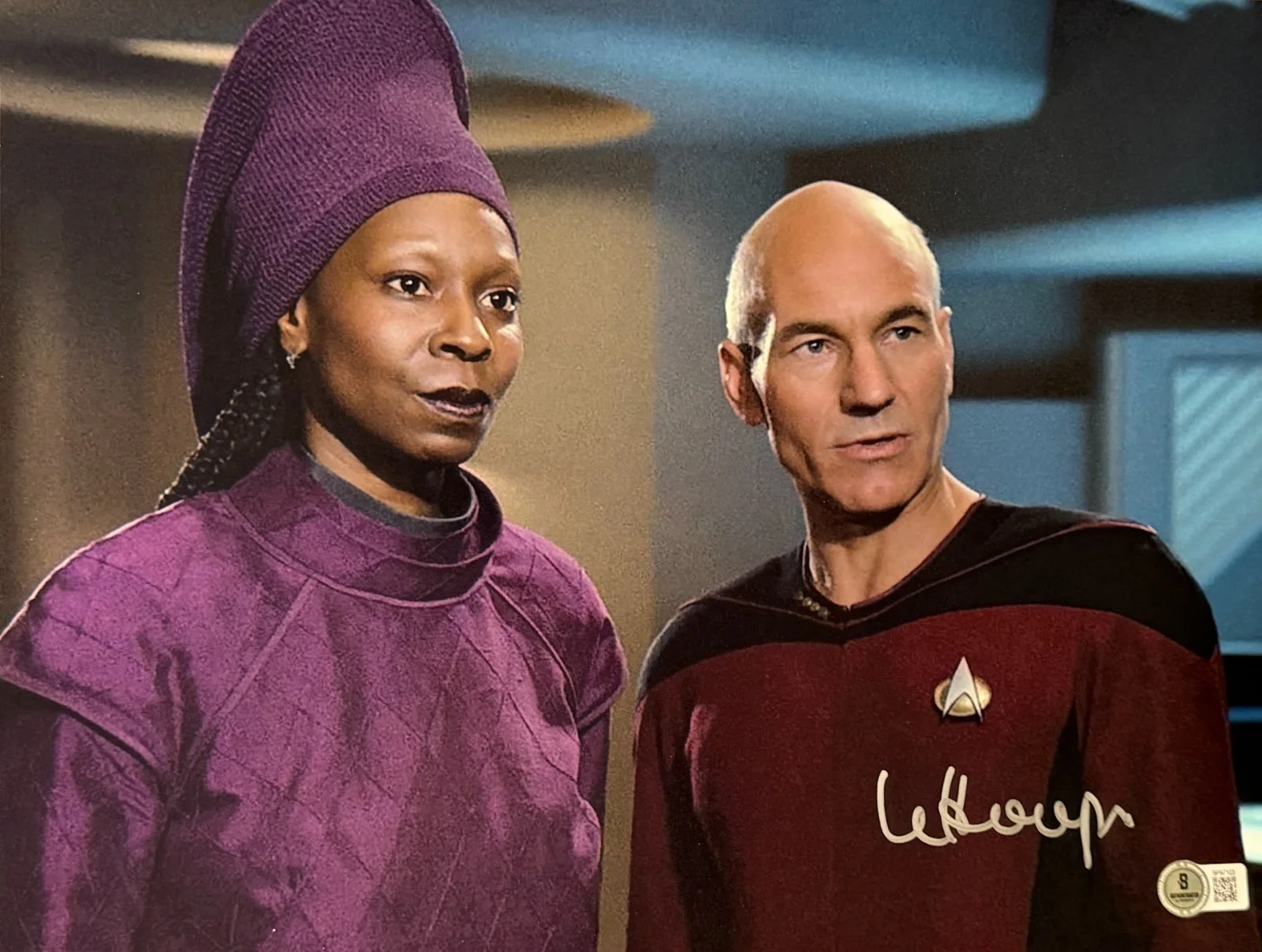 Whoopi Goldberg — Whoopi Goldberg Signed 11x14 Photo Star Trek Generations Autograph Beckett