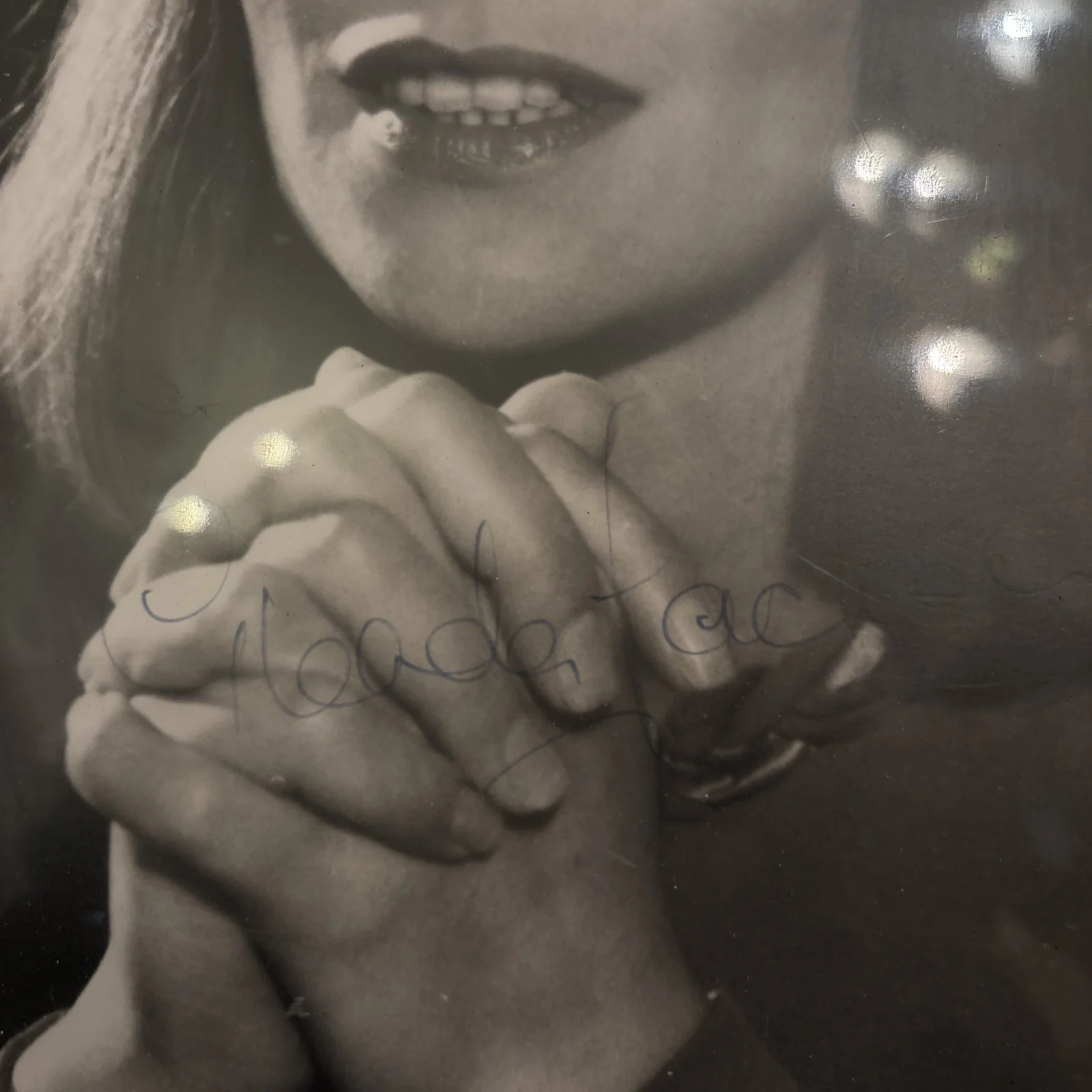 Signed Glenda Jackson Black And White Photo Memorabilia 9x 11”, изображение 4