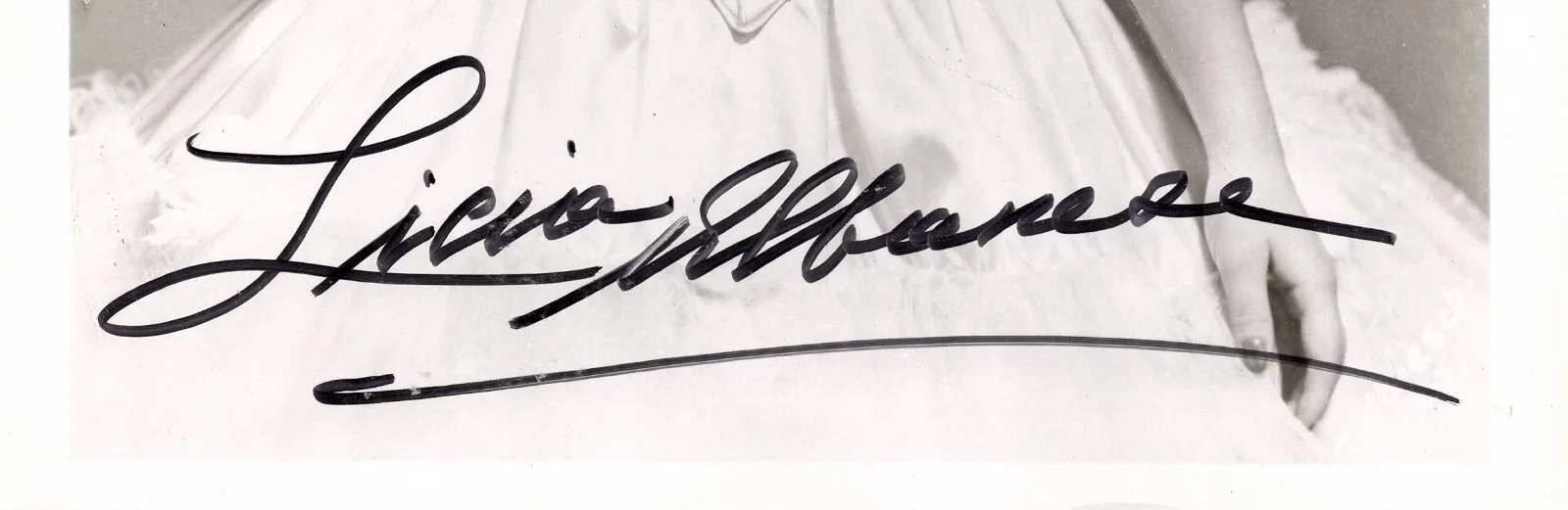 Licia Albanese — Licia Albanese Signed Vintage 8x10 B&W Photo - JSA Authentication, изображение 2