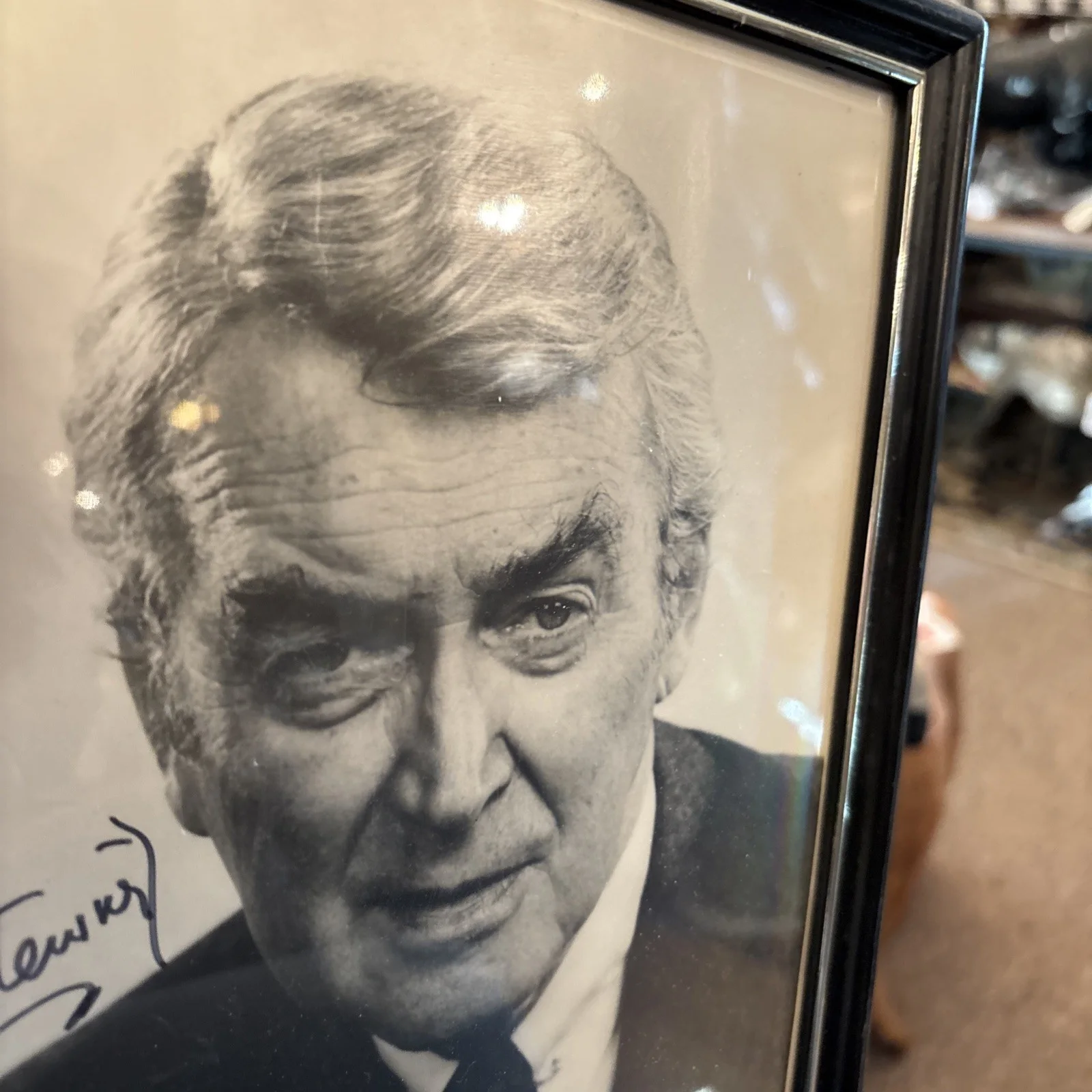 James Stewart — James Stewart Signed 9” X 11 Photo Autograph Memorabilia, изображение 3