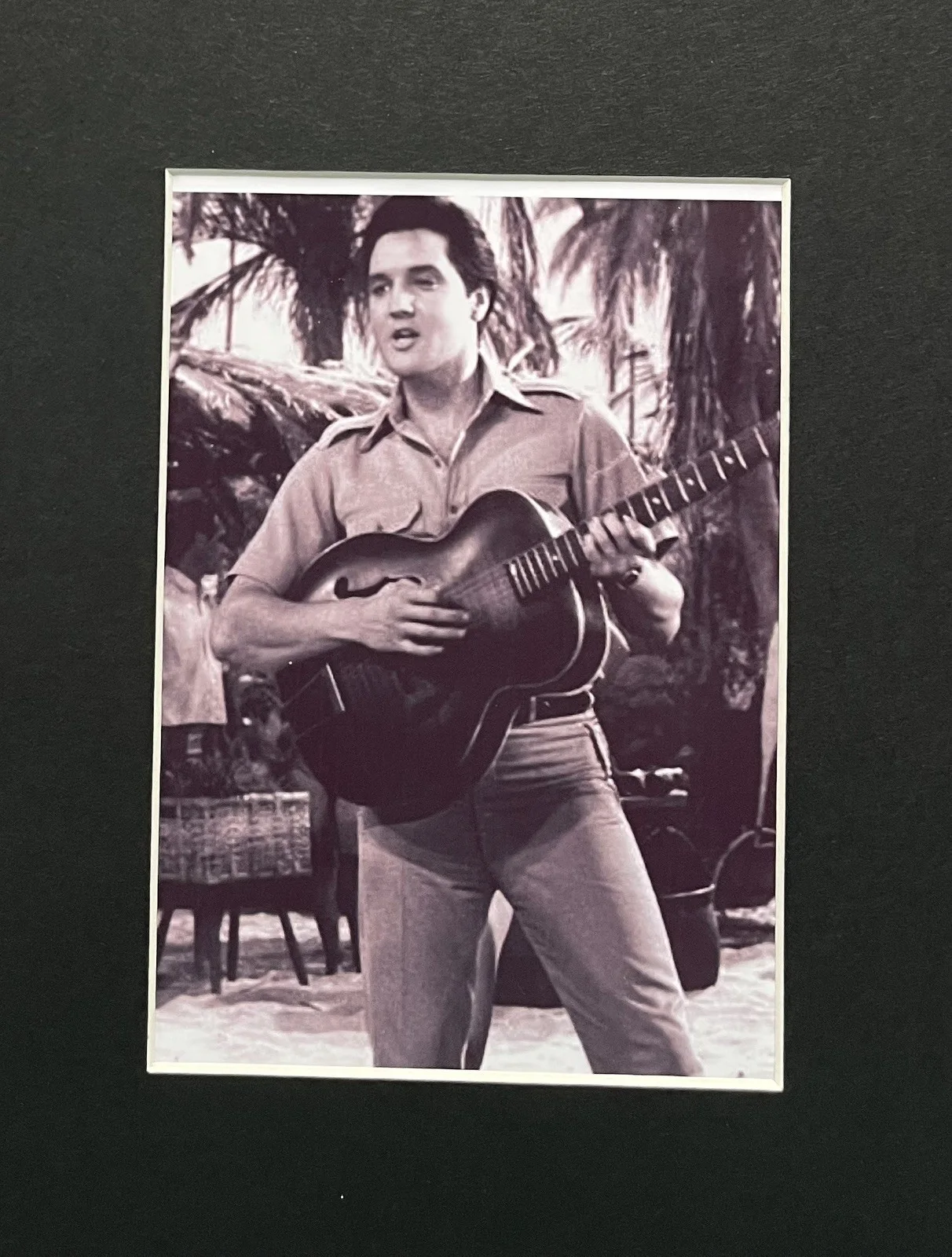 ELVIS PRESLEY . PARADISE HAWAIIAN STYLE. 35mm Film Cell Mounted Display, изображение 3