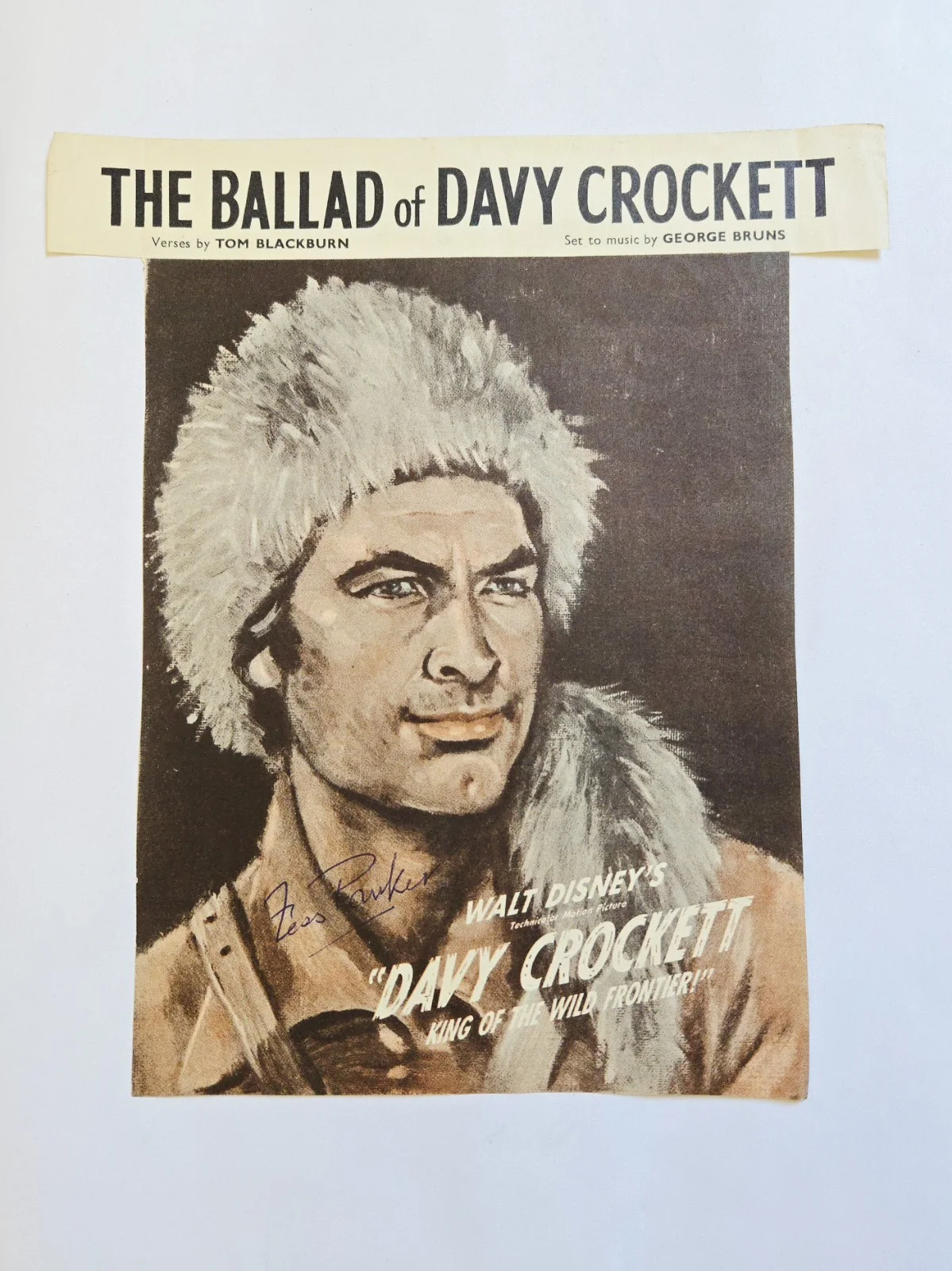 FESS PARKER — VINTAGE SIGNED FESS PARKER #2 DAVY CROCKETT WALT DISNEY TV SERIES AUTOGRAPH