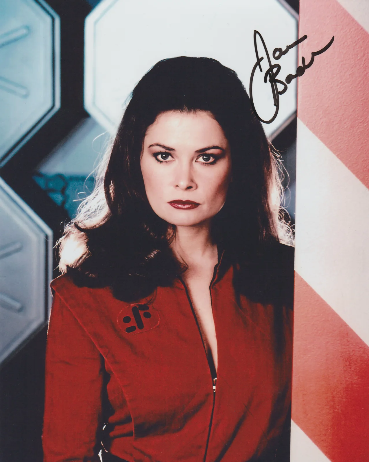 JANE BADLER — JANE BADLER V SIGNED 8X10 COLOR PHOTO AUTOGRAPH SCI-FI TV DIANA NBC 1984