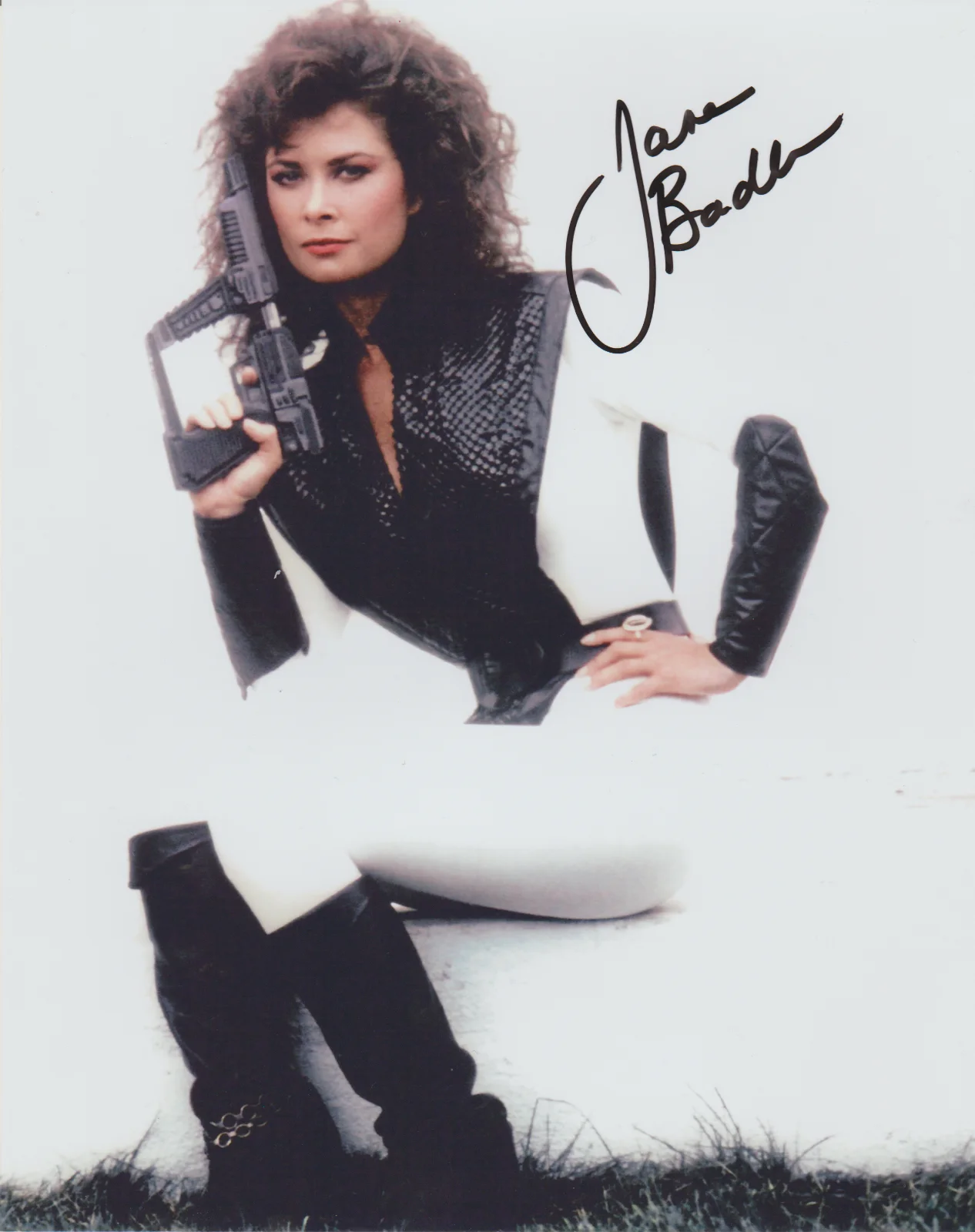 JANE BADLER — JANE BADLER V SIGNED 8X10 COLOR PHOTO AUTOGRAPH SCI-FI TV