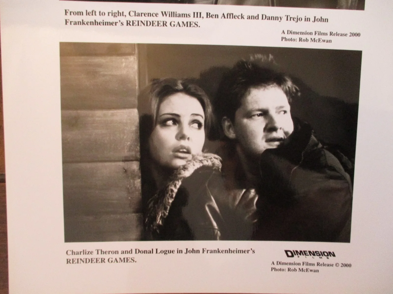 Charlize Theron/Ben Affleck/Donal Logue("REINDEER GAMES")8 x 10 2000 B & W Photo, изображение 3